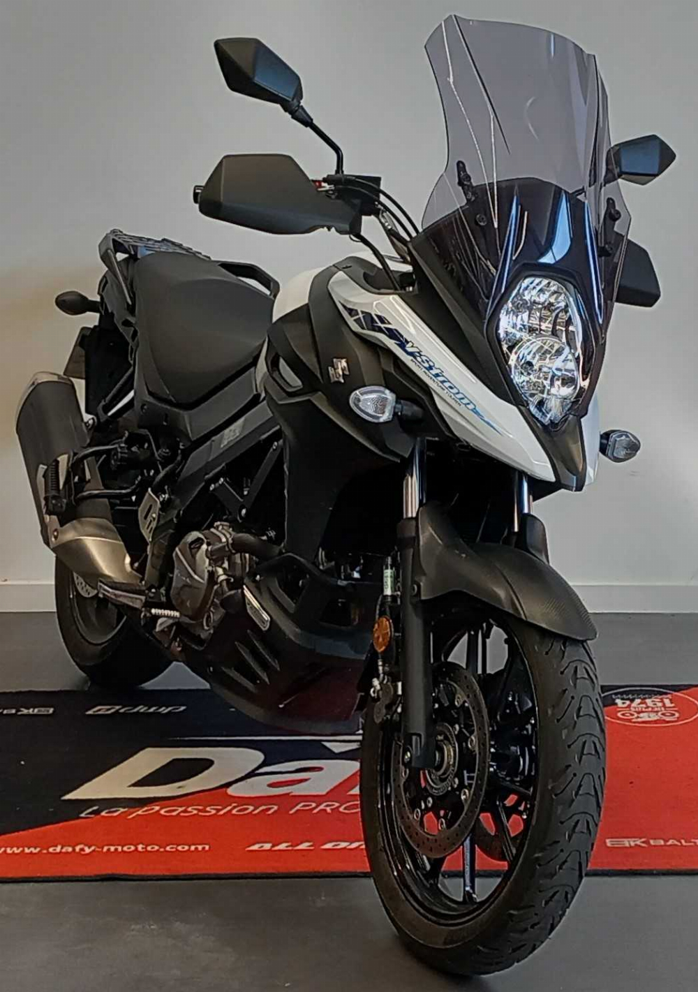 Suzuki DL 650 V-Strom ABS 2021 vue 3/4 droite