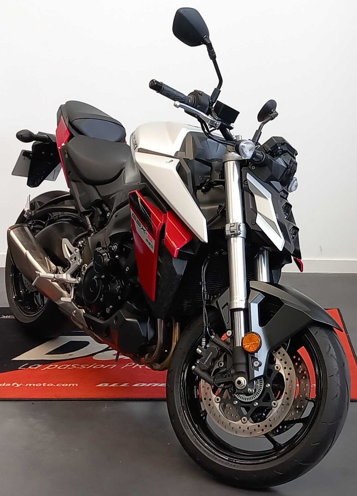 Suzuki GSX-S 950 2024 HD vue 3/4 droite