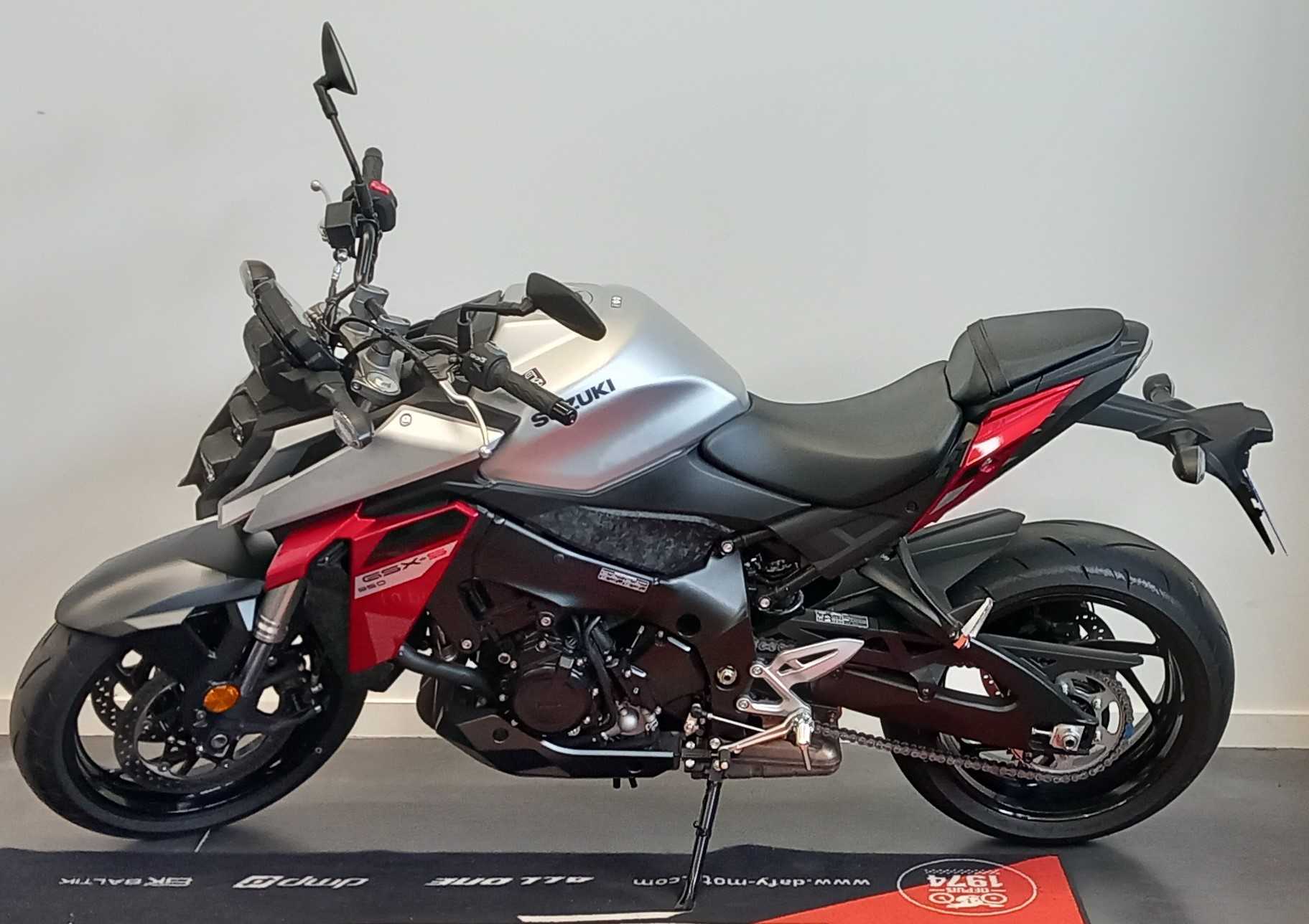 Suzuki GSX-S 950 2024 HD vue gauche
