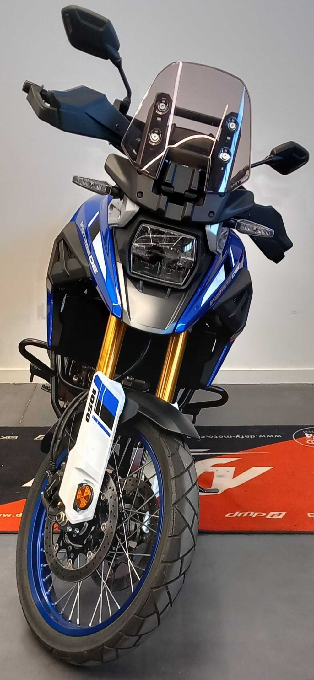 Suzuki DL 1050 V-Strom DE 2024 vue avant