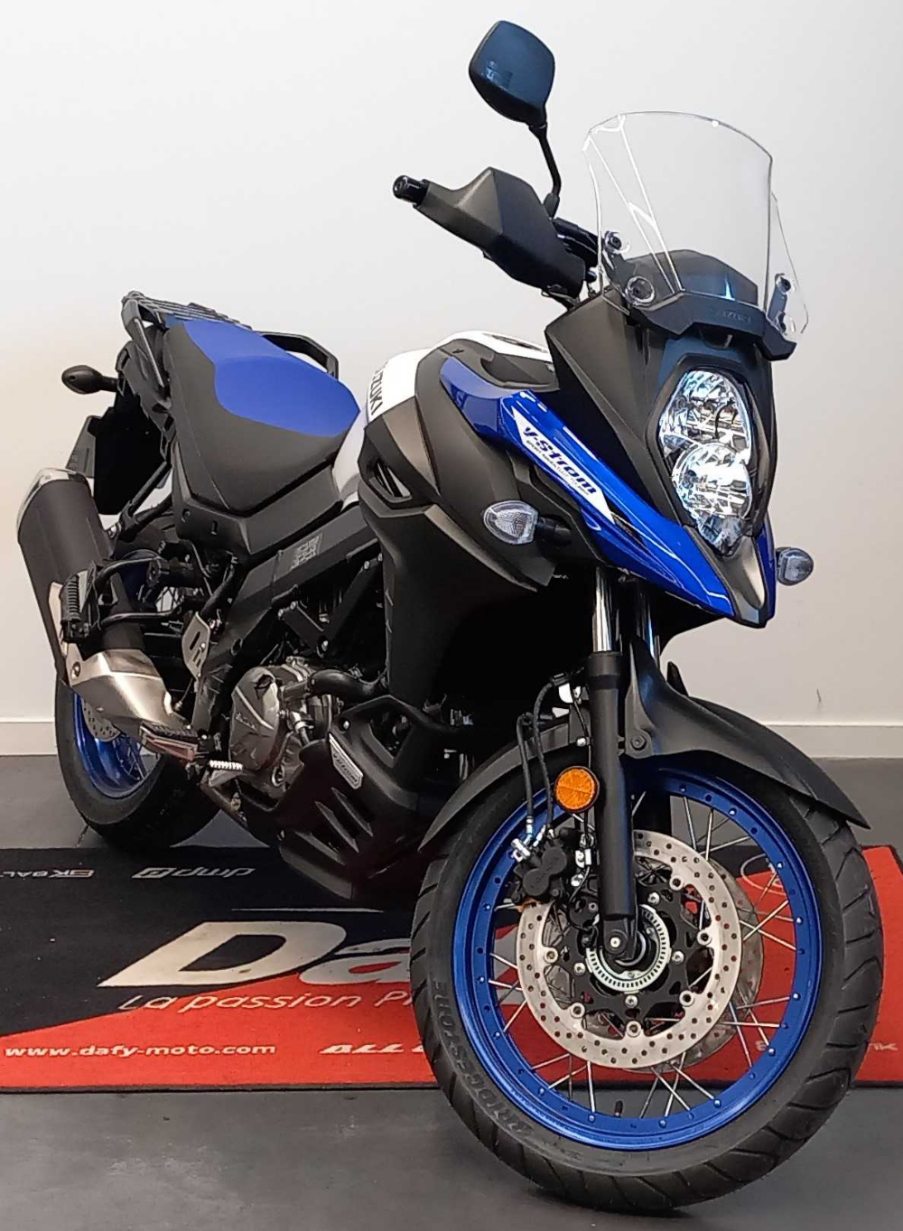 Suzuki DL 650 V-Strom XT 2022 vue 3/4 droite