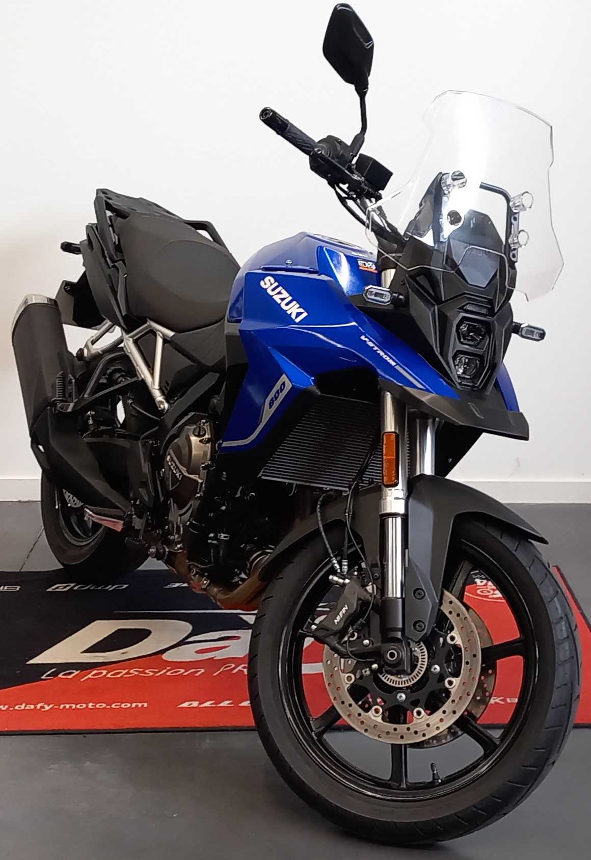 Suzuki DL 800 V-Strom SE 2024 HD vue 3/4 droite
