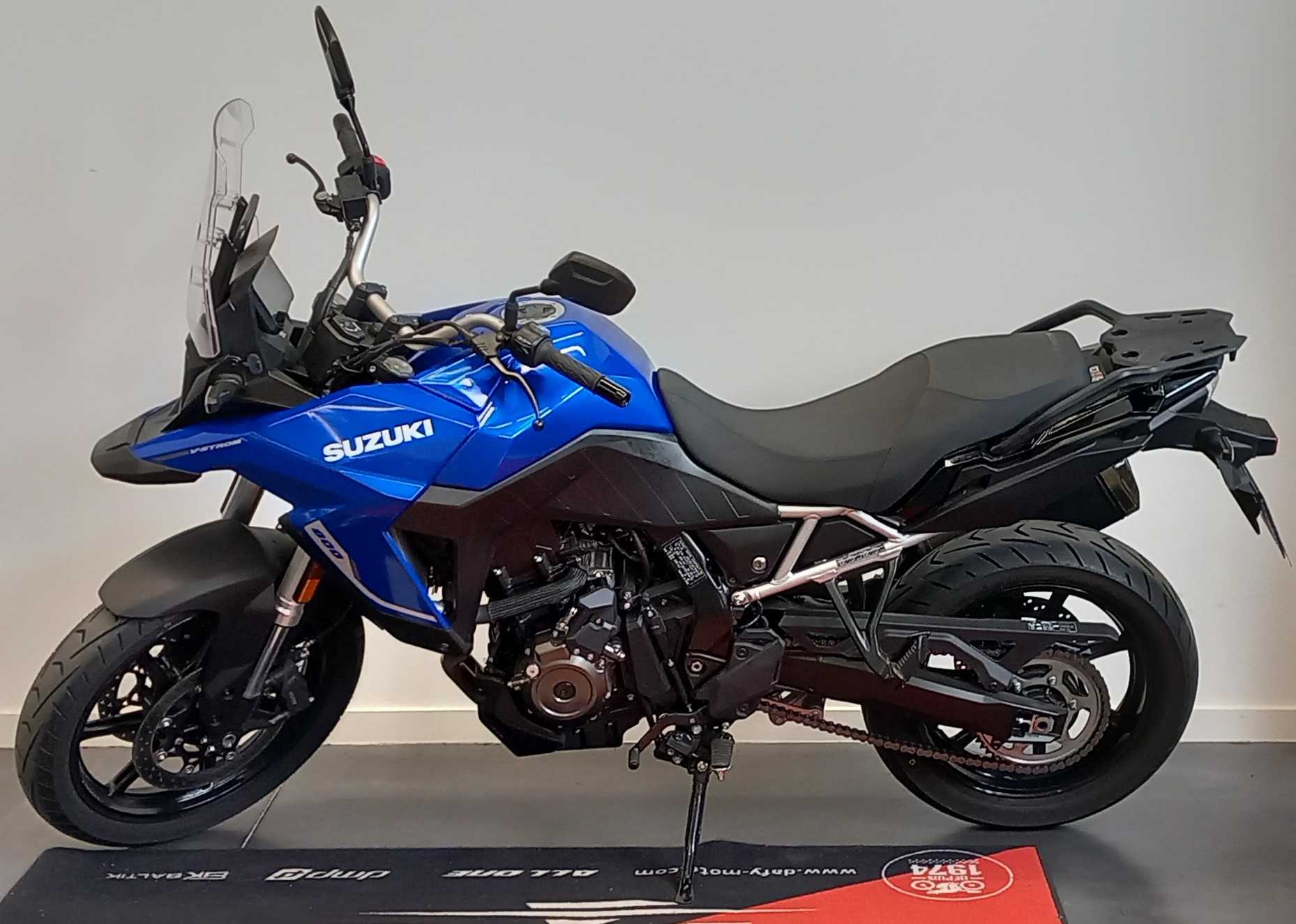 Suzuki DL 800 V-Strom SE 2024 HD vue gauche