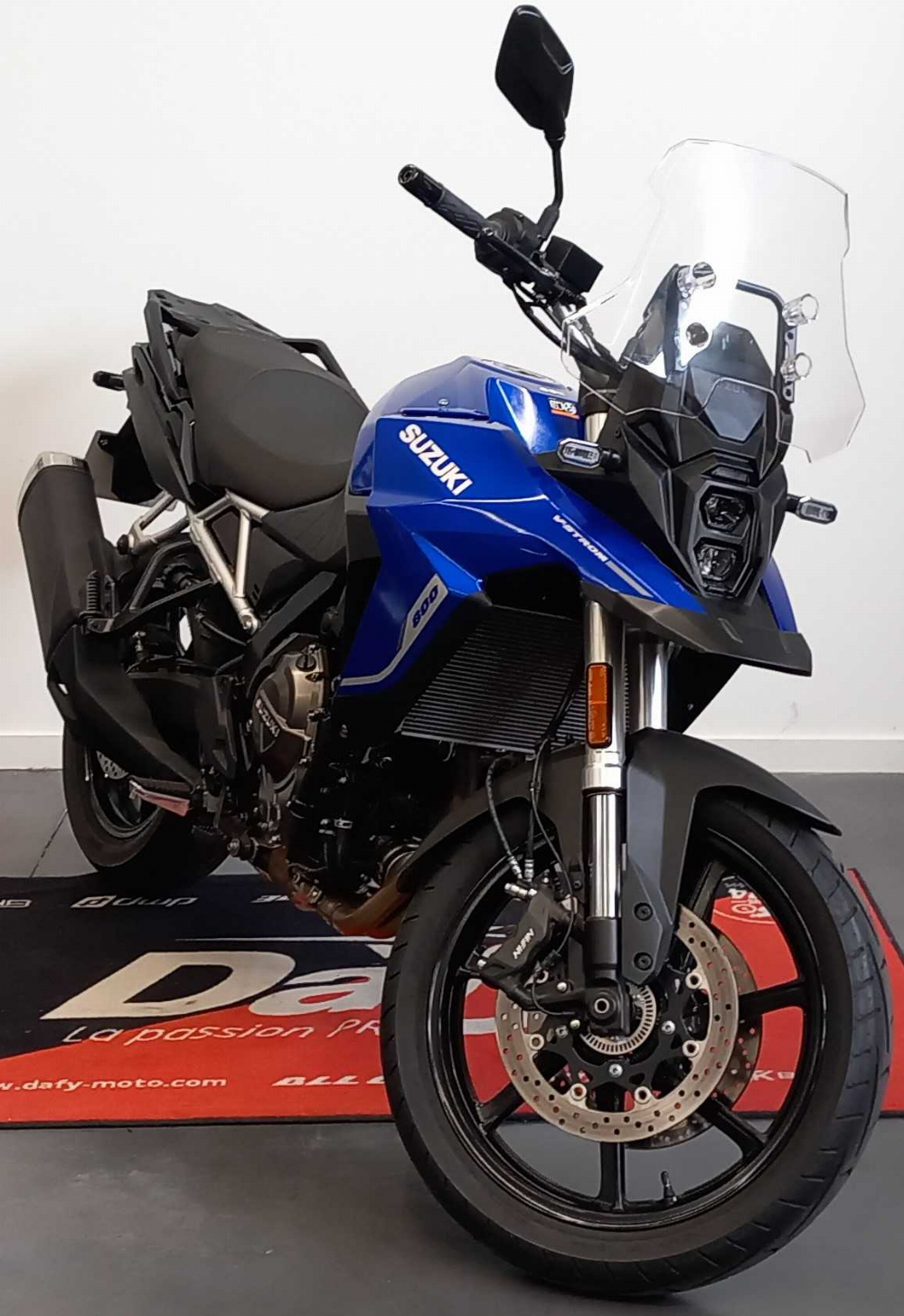 Suzuki DL 800 V-Strom SE 2024 vue 3/4 droite