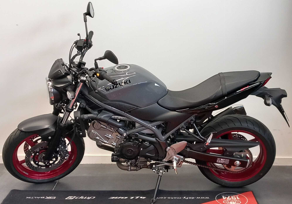 Suzuki SV 650 2022 vue gauche