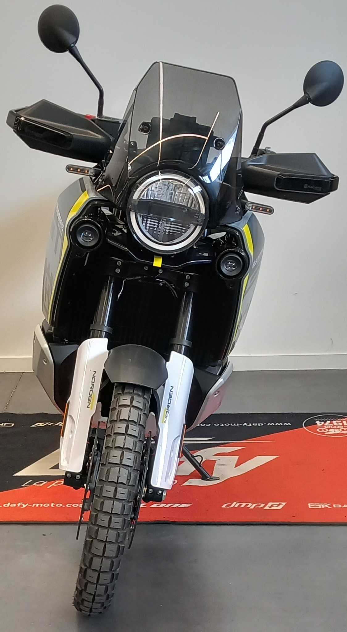 Husqvarna Norden 901 2024 HD vue avant