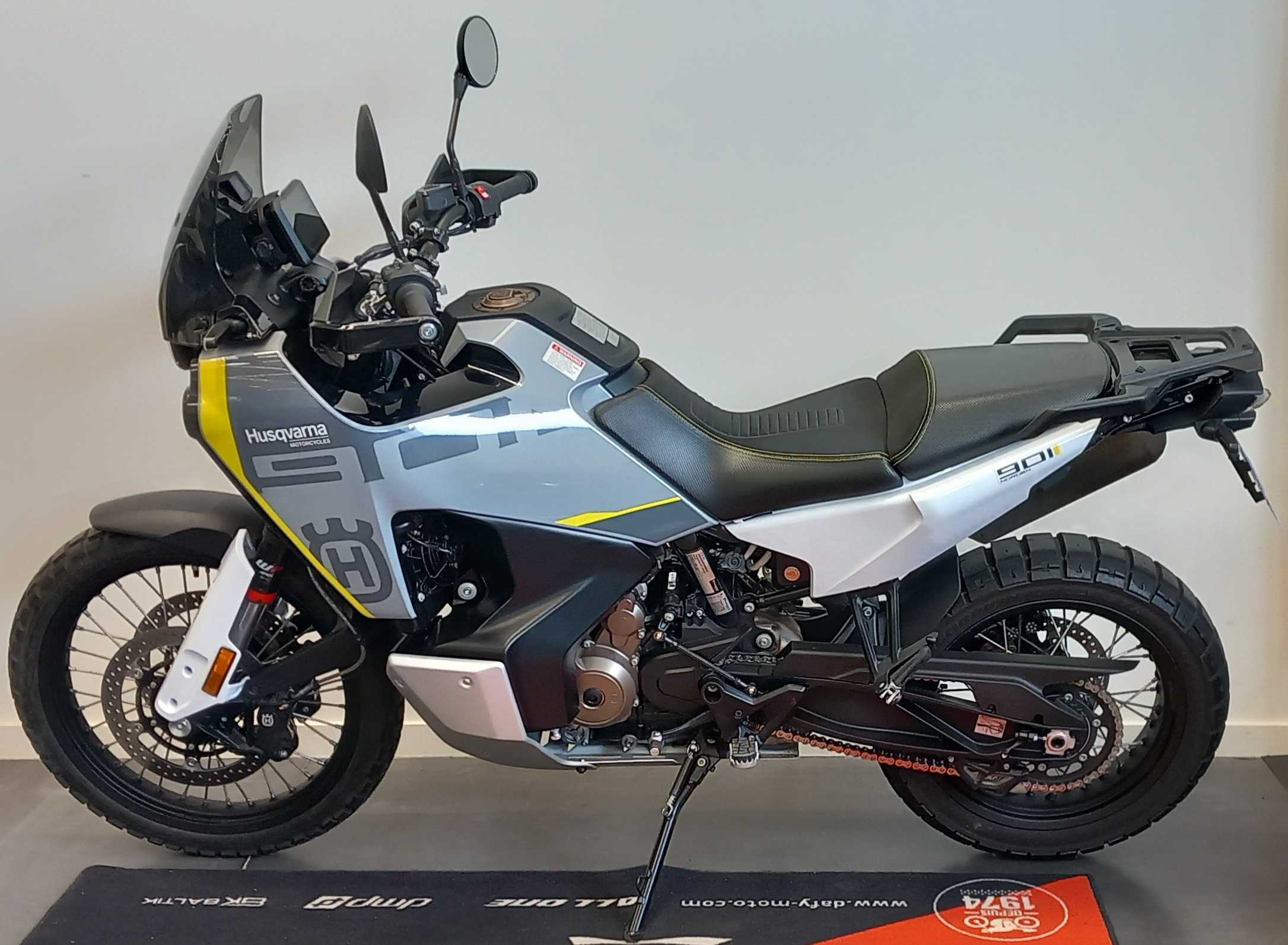 Husqvarna Norden 901 2024 HD vue gauche