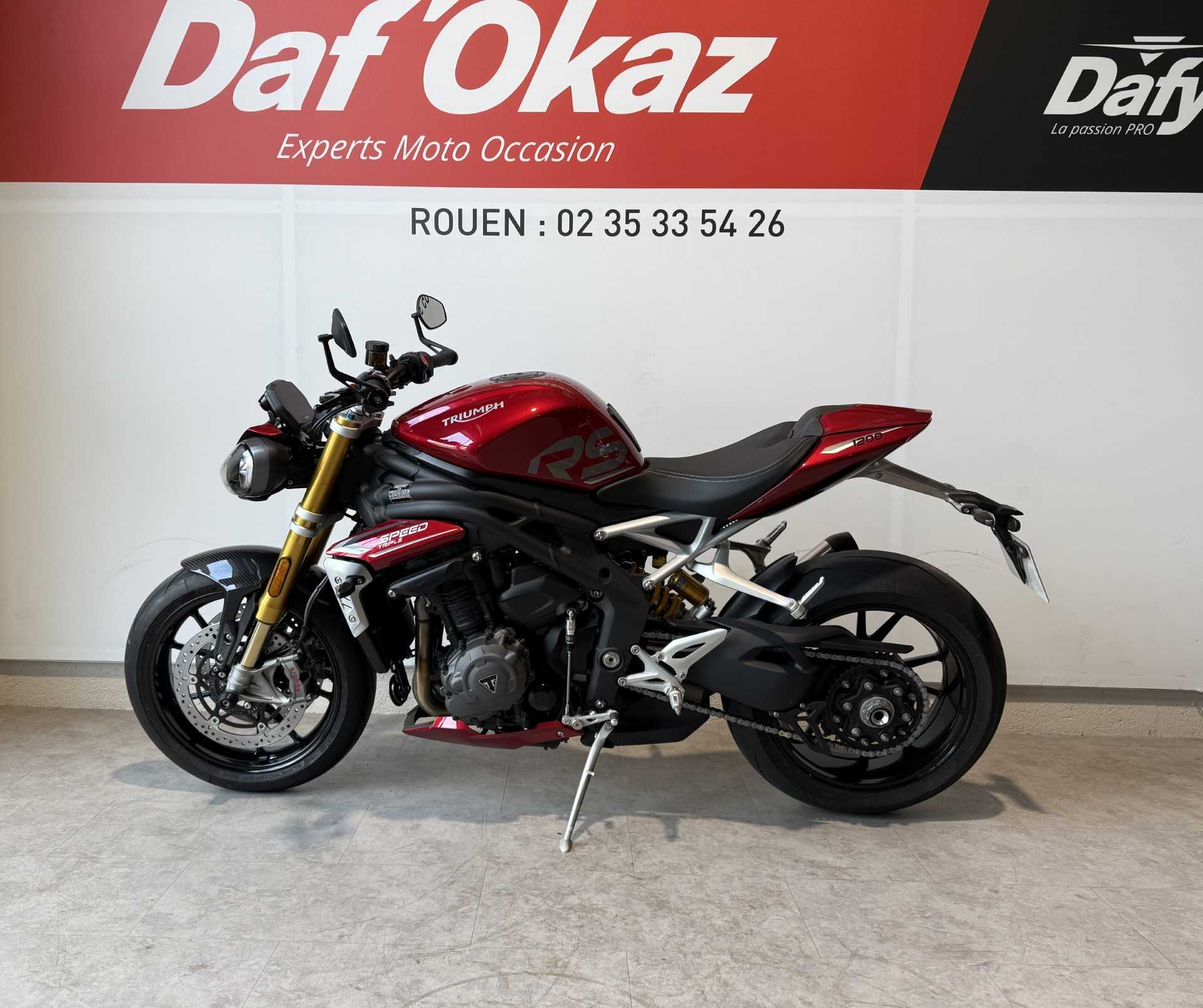 Triumph 1200 Speed Triple RS 2023 HD vue gauche