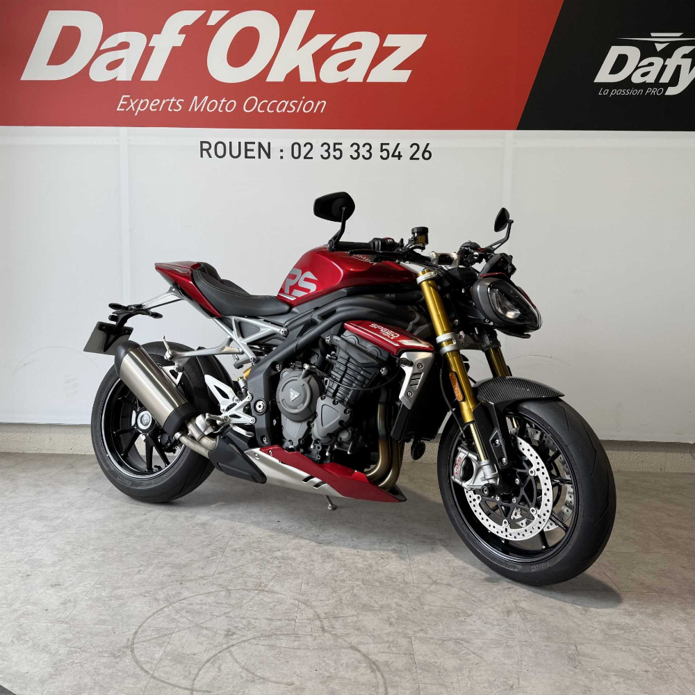 Triumph 1200 Speed Triple RS 2023 vue 3/4 droite