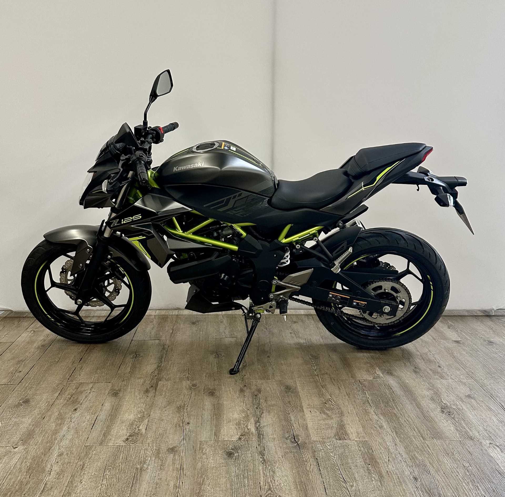 Kawasaki Z 125 2022 HD vue gauche