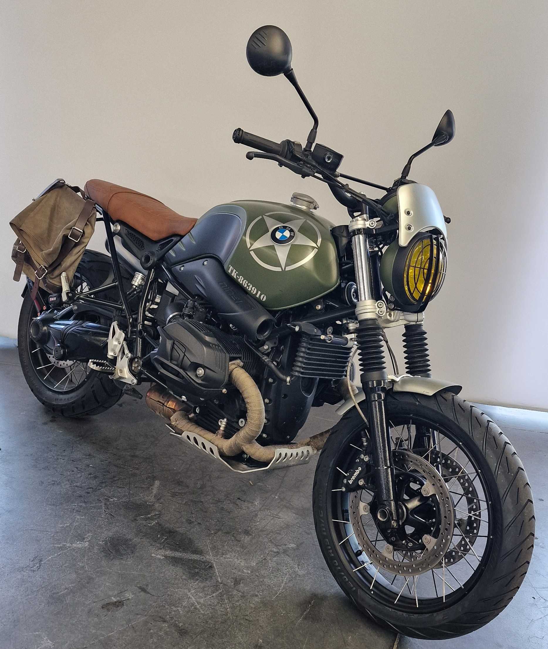 BMW R 1200 R Nine-T Scrambler 2017 HD vue 3/4 droite