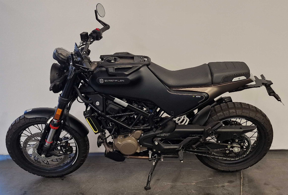 Husqvarna Svartpilen 125 2021 vue gauche