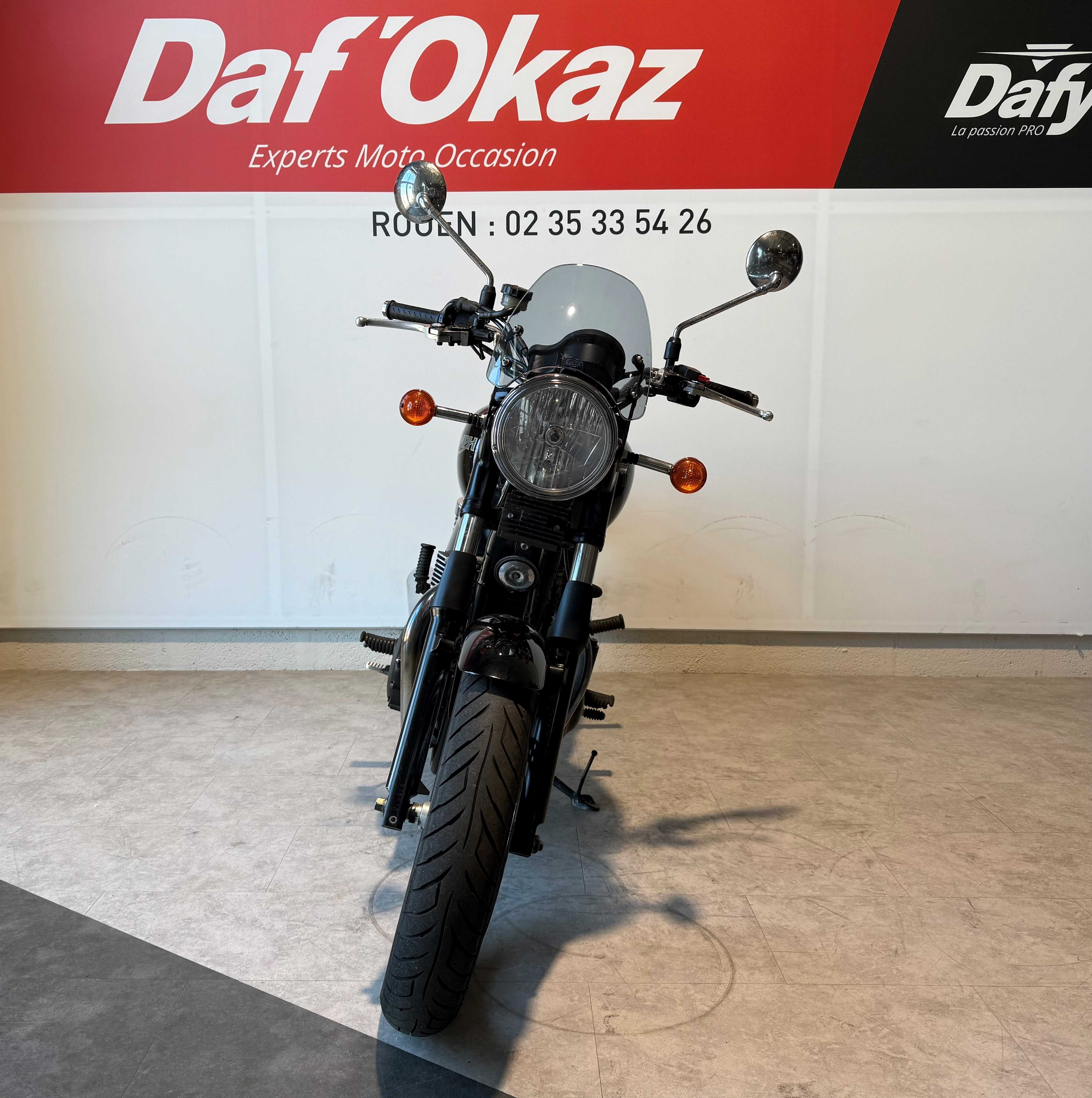 Triumph 865 Bonneville T100 2012 HD vue avant
