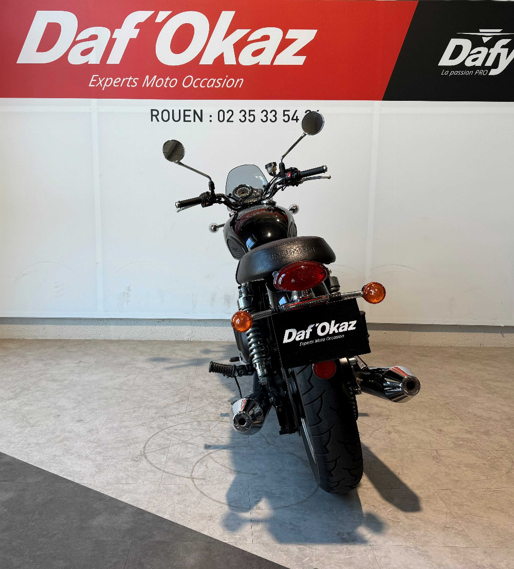 Triumph 865 Bonneville T100 2012 vue arrière