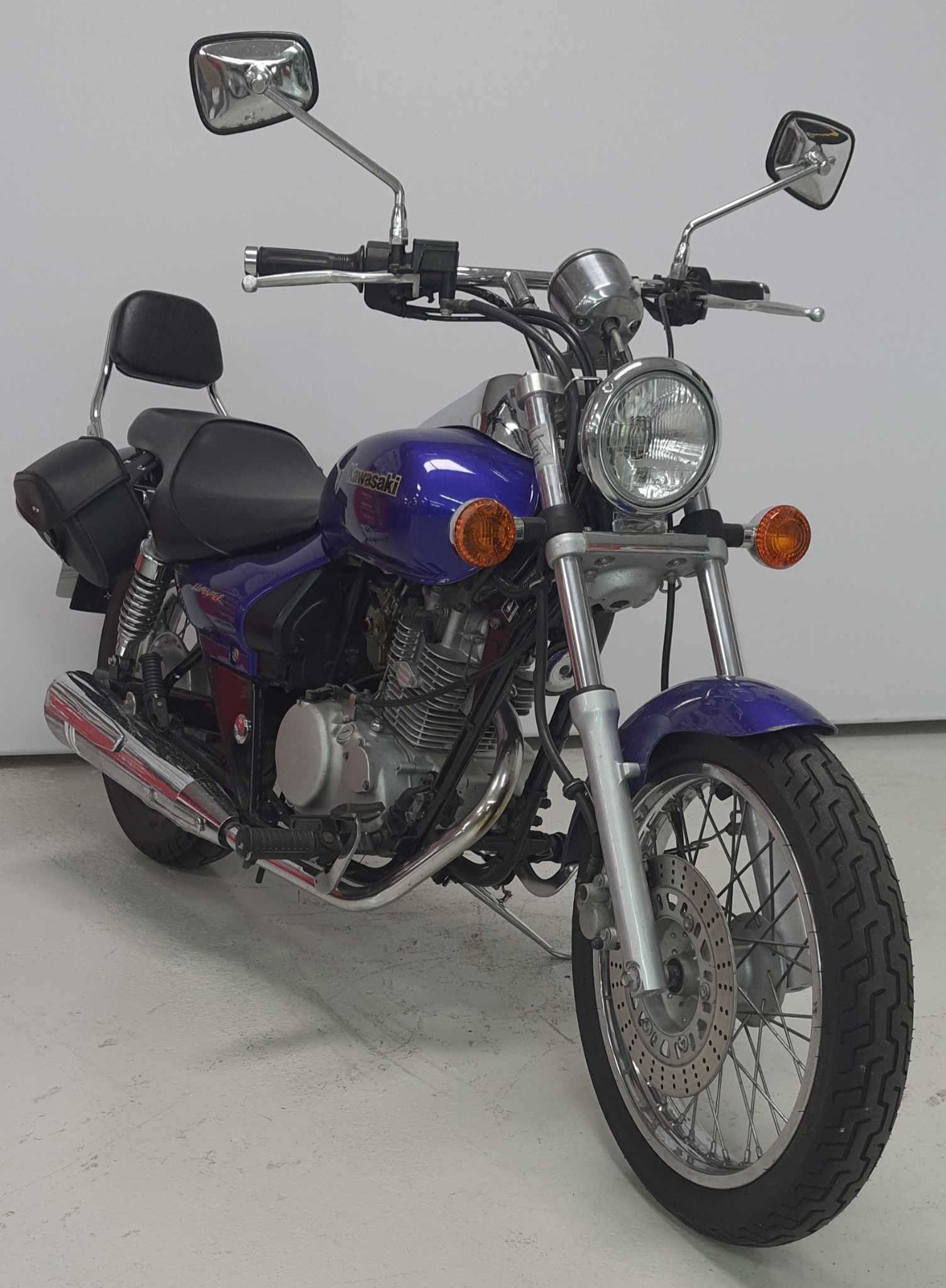 Kawasaki BN 125 Eliminator 1998 HD vue 3/4 droite