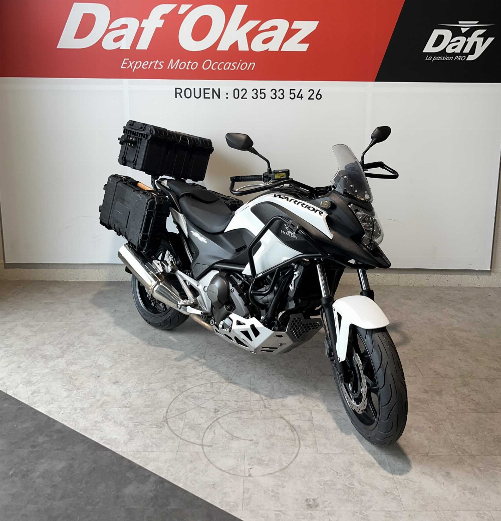 Honda NC 750 X DCT 2015 vue 3/4 droite