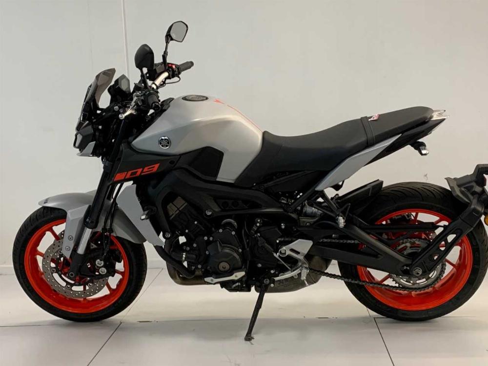 Yamaha MT-09 850 ABS 2018 vue avant