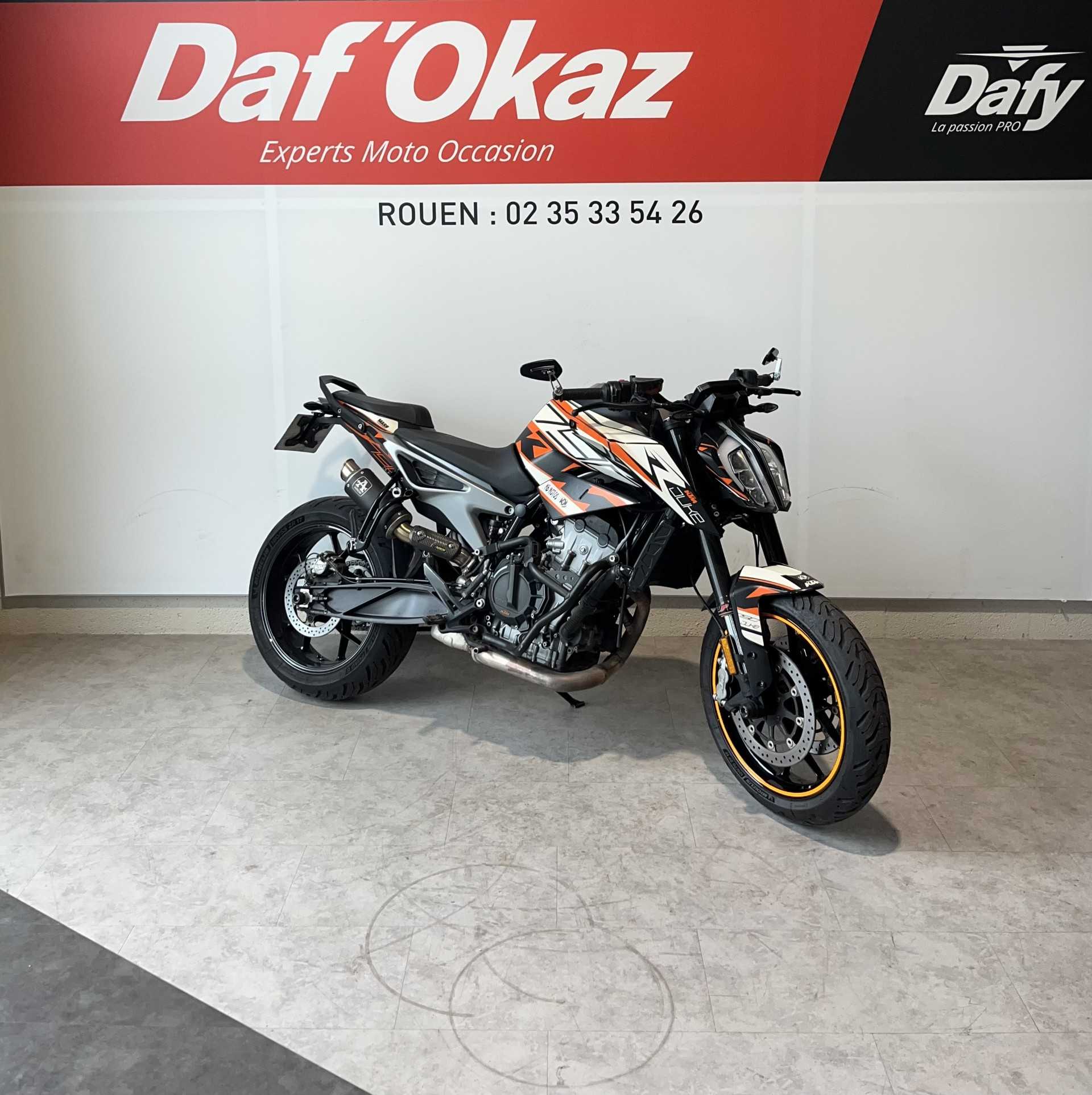 KTM 790 Duke 2018 HD vue 3/4 droite