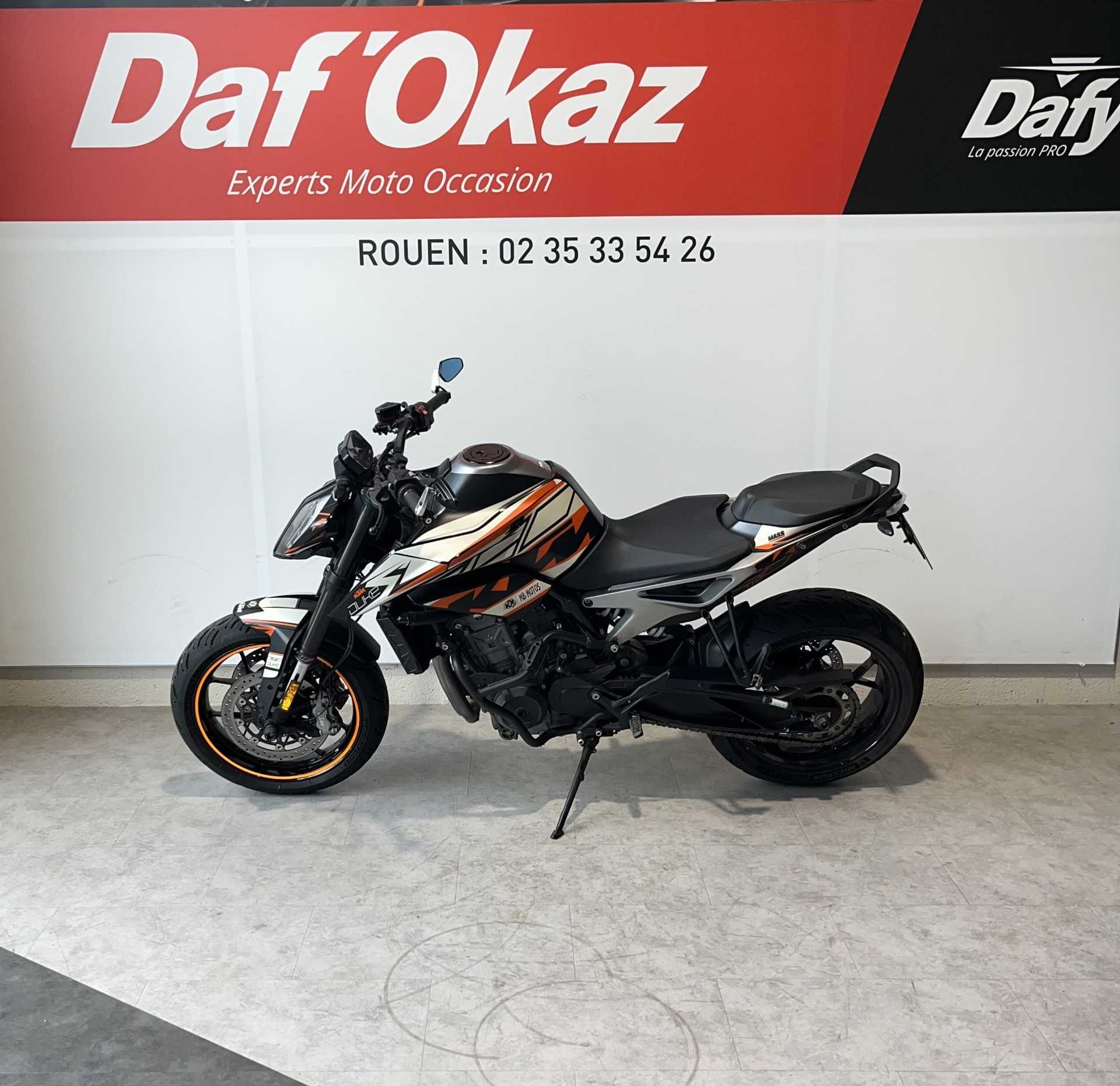 KTM 790 Duke 2018 HD vue gauche