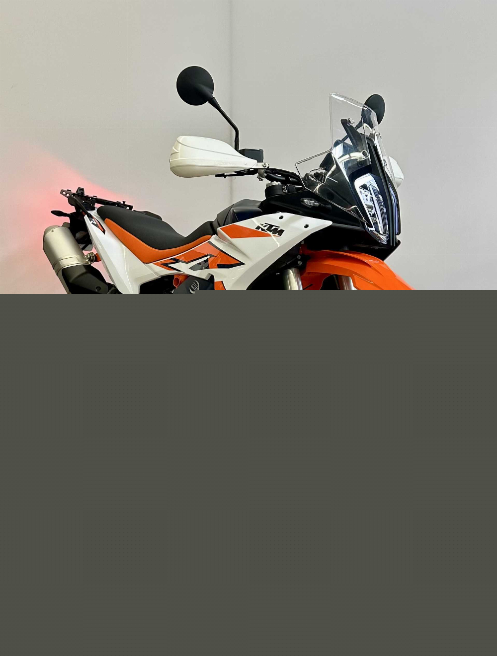 KTM 890 Adventure R 2024 vue 3/4 droite