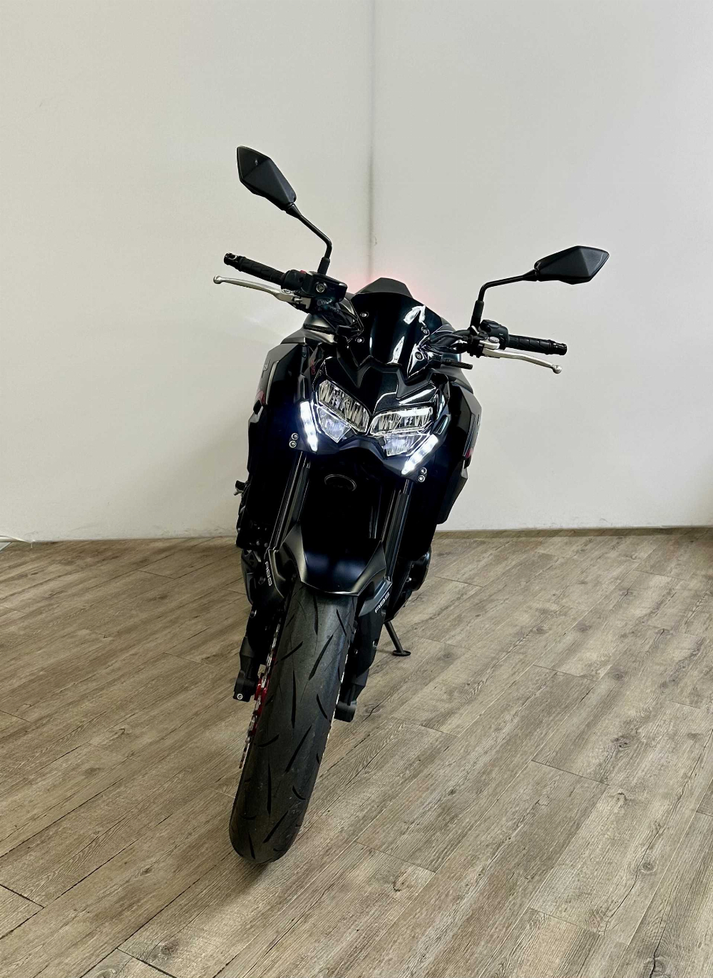 Kawasaki Z 900 2021 vue avant