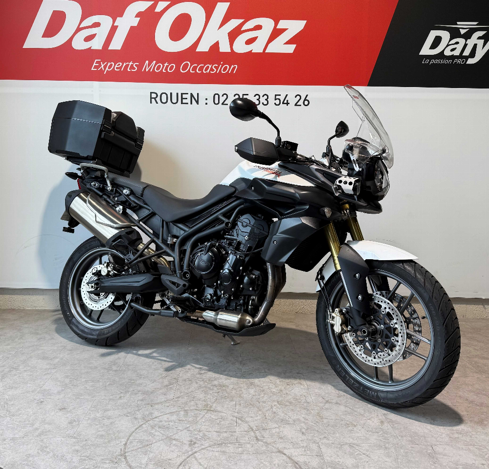 Triumph 800 Tiger ABS 2013 vue 3/4 droite
