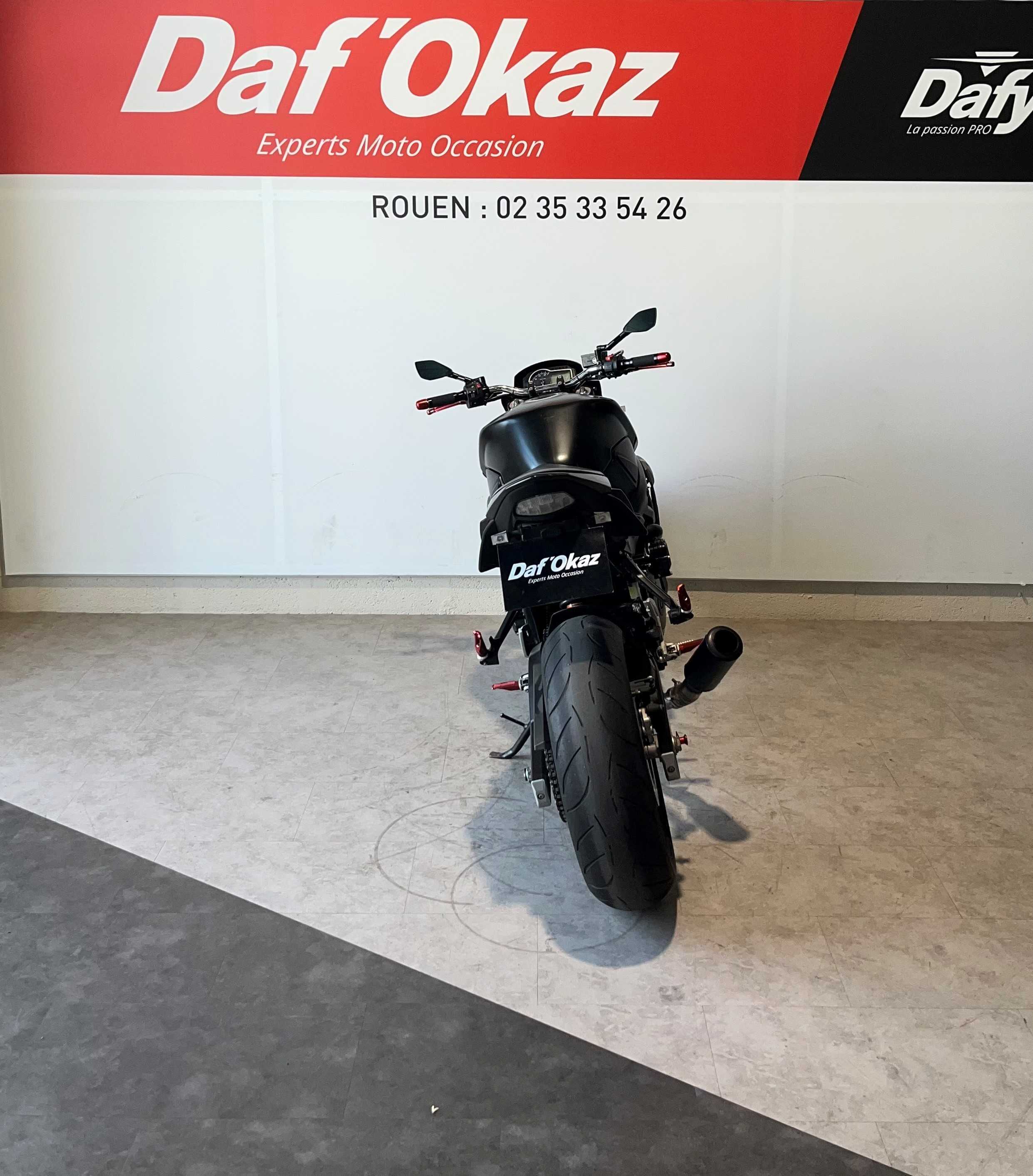 Suzuki GSR 750 ABS 2014 HD vue arrière
