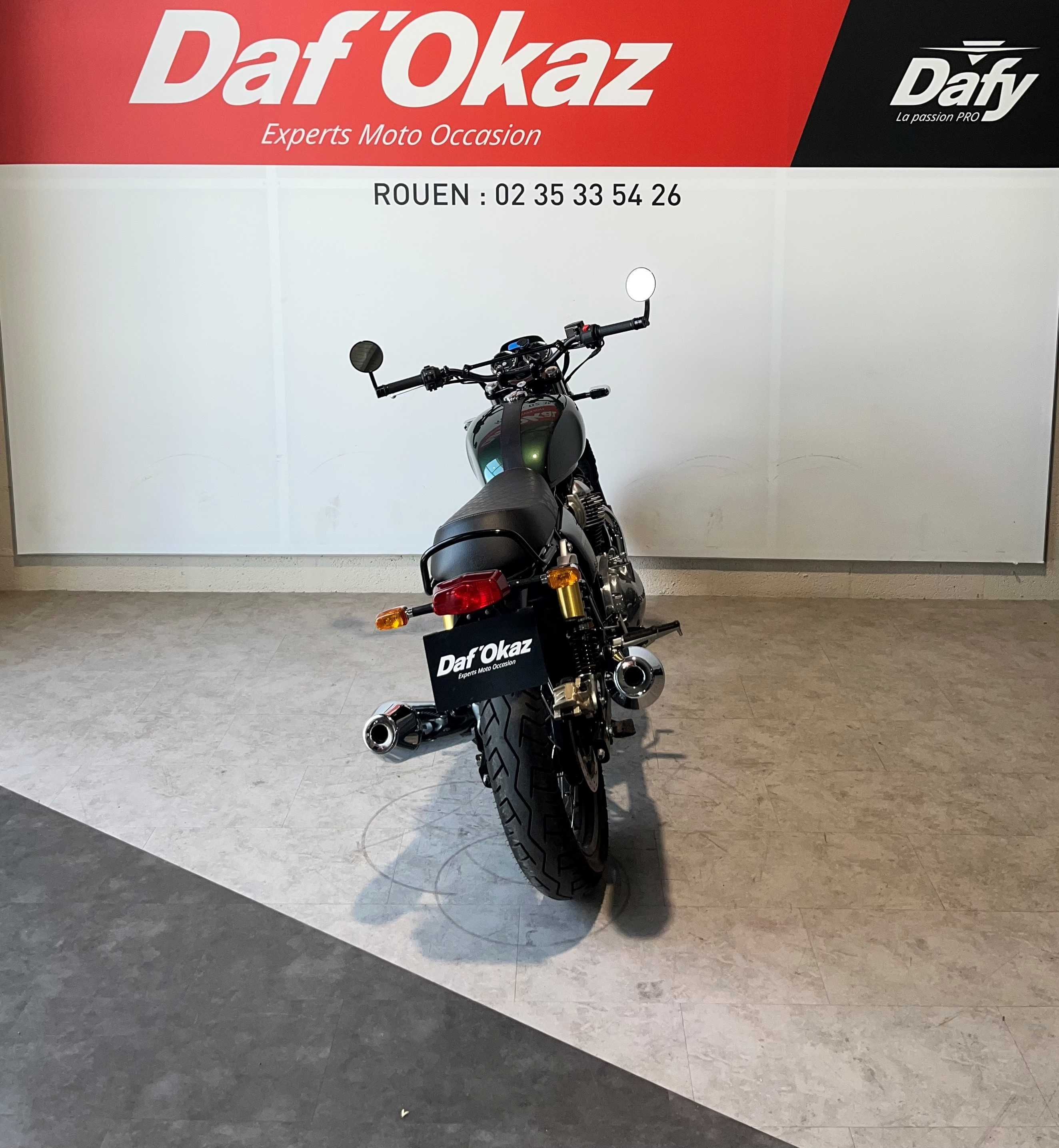 Royal Enfield INTERCEPTOR 650 650 2024 HD vue arrière