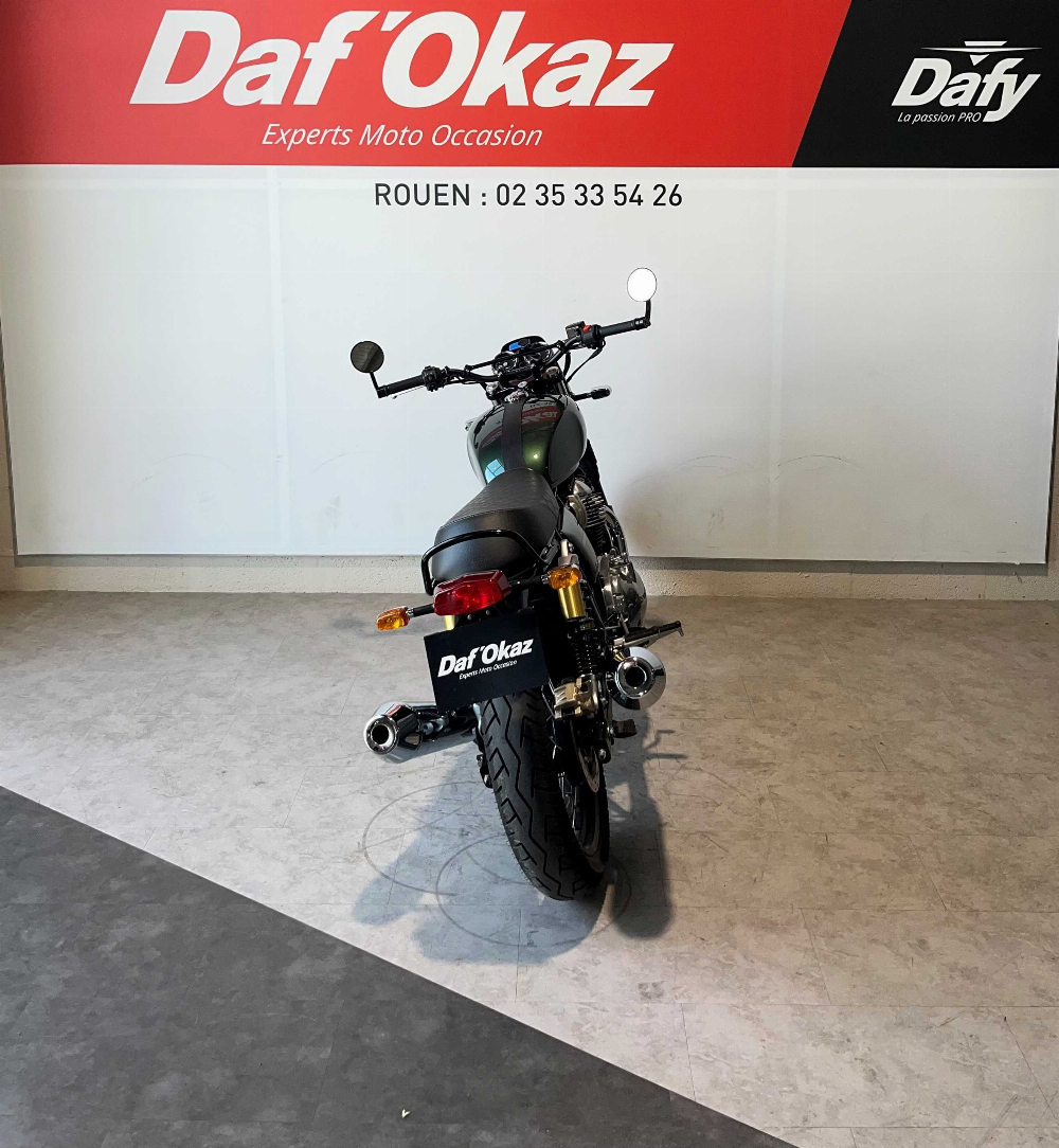 Royal Enfield INTERCEPTOR 650 650 2024 vue arrière