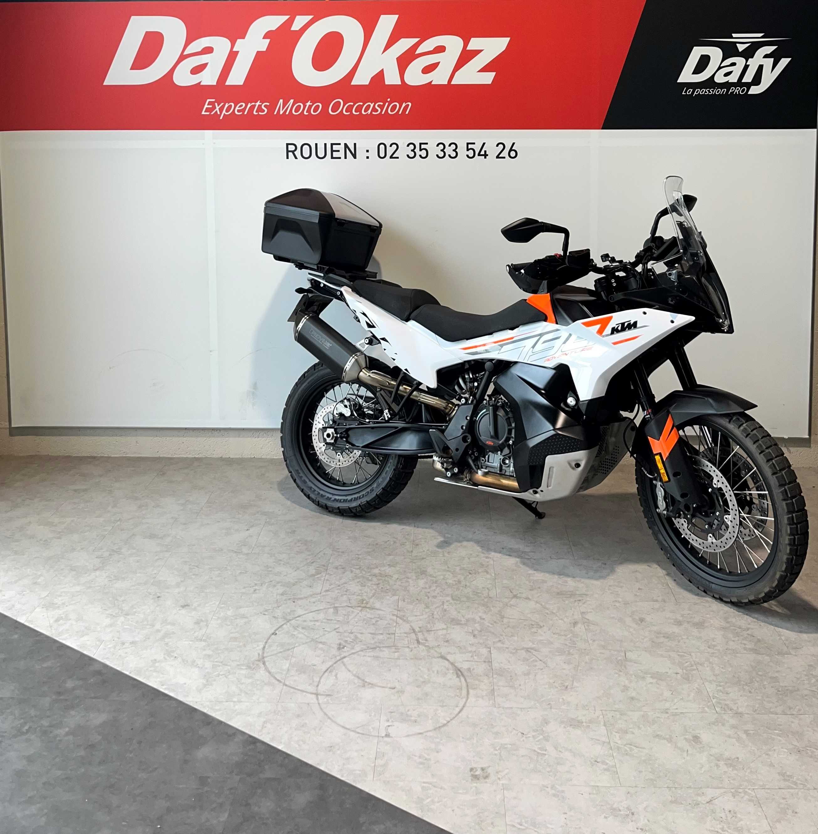 KTM 790 Adventure 2024 HD vue 3/4 droite