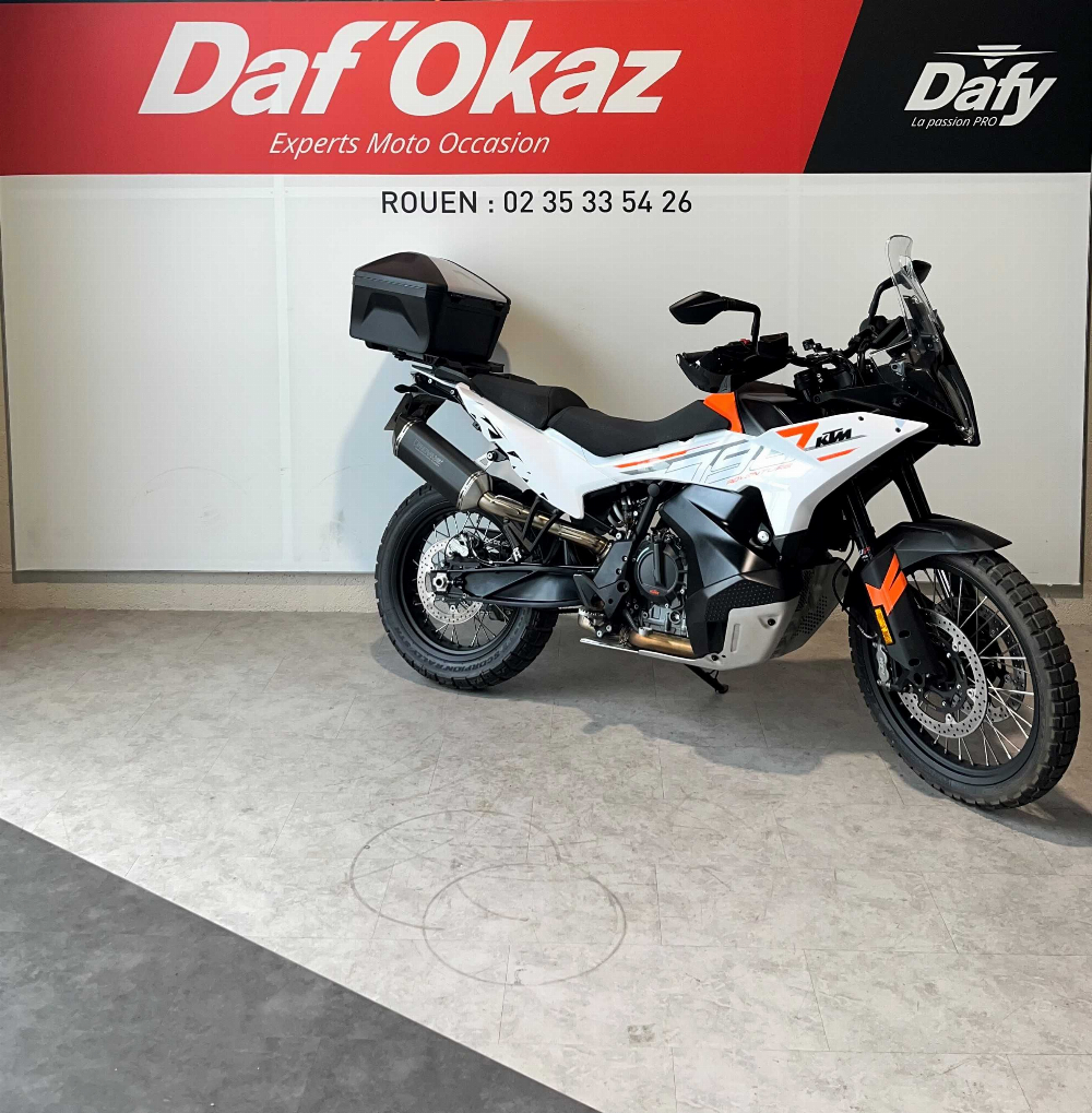 KTM 790 Adventure 2024 vue 3/4 droite
