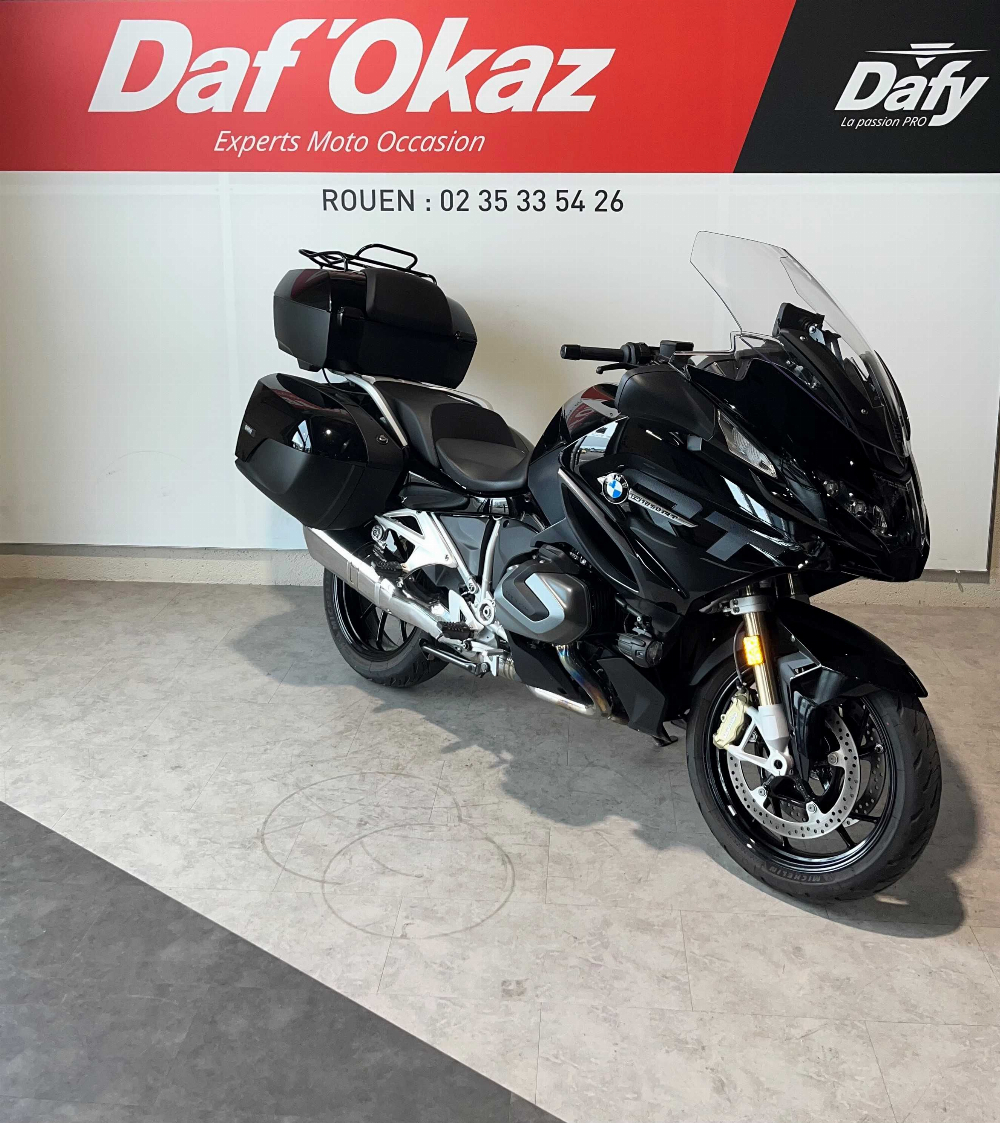 BMW R 1250 RT 2022 vue 3/4 droite