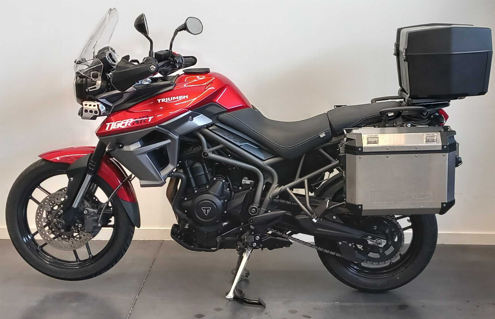 Triumph 800 Tiger XRT 2016 vue gauche