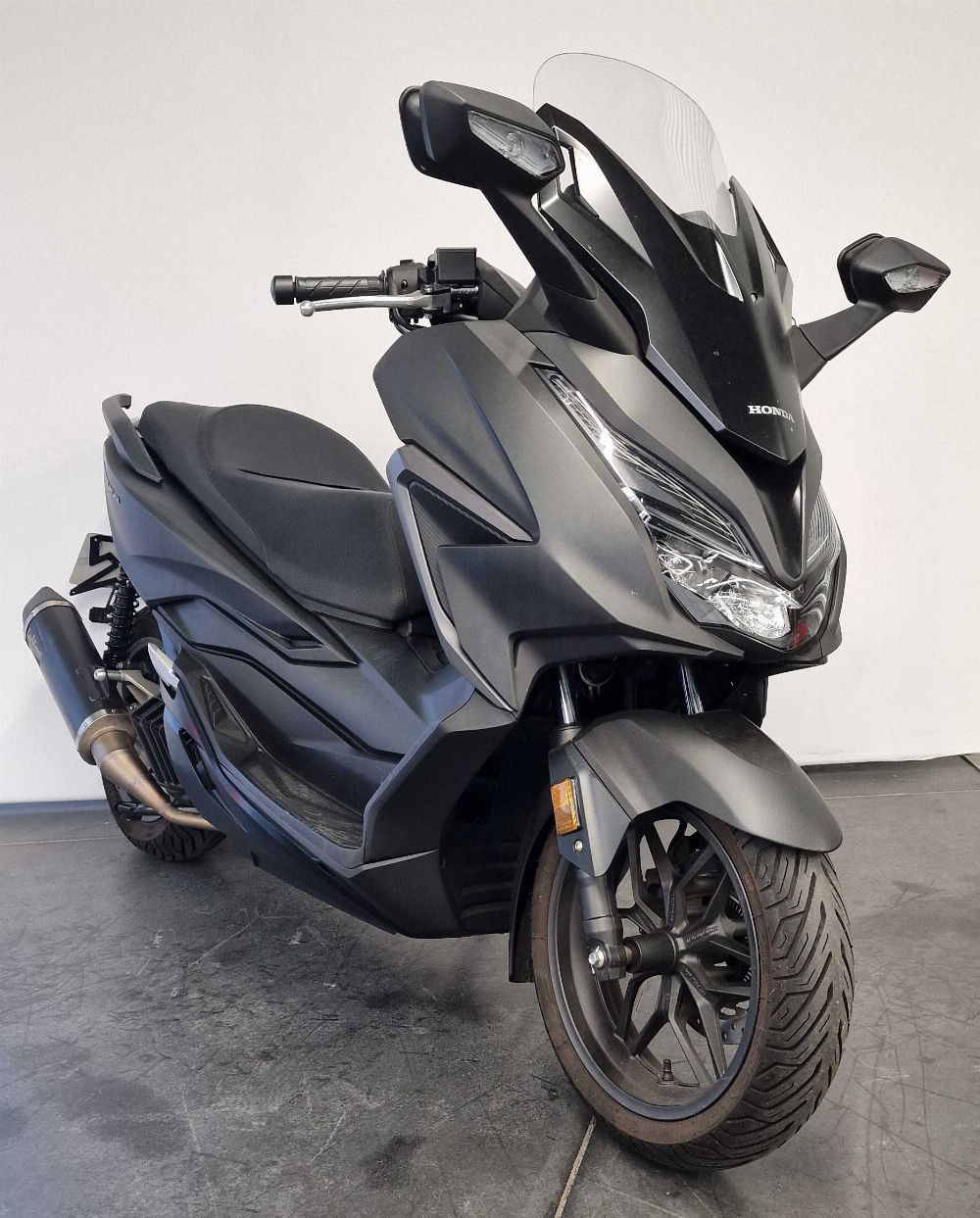 Honda NSS 125 Forza ABS 2022 vue 3/4 droite