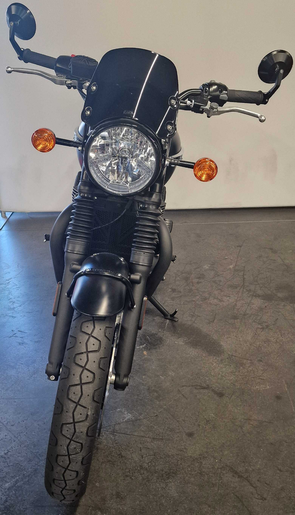 Triumph 1200 Bonneville T120 2023 vue avant