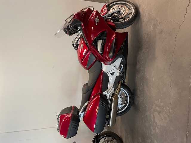 Honda ST 1300 Pan European ABS 2016 vue 3/4 droite