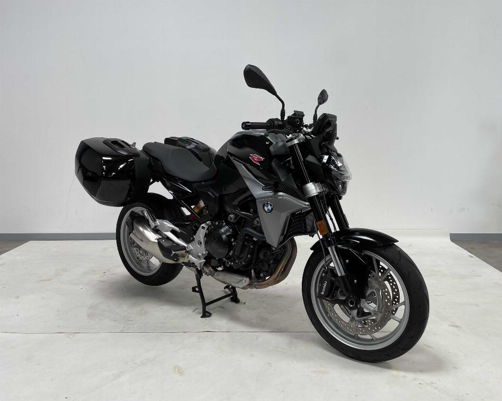 BMW F 900 R 2020 vue 3/4 droite