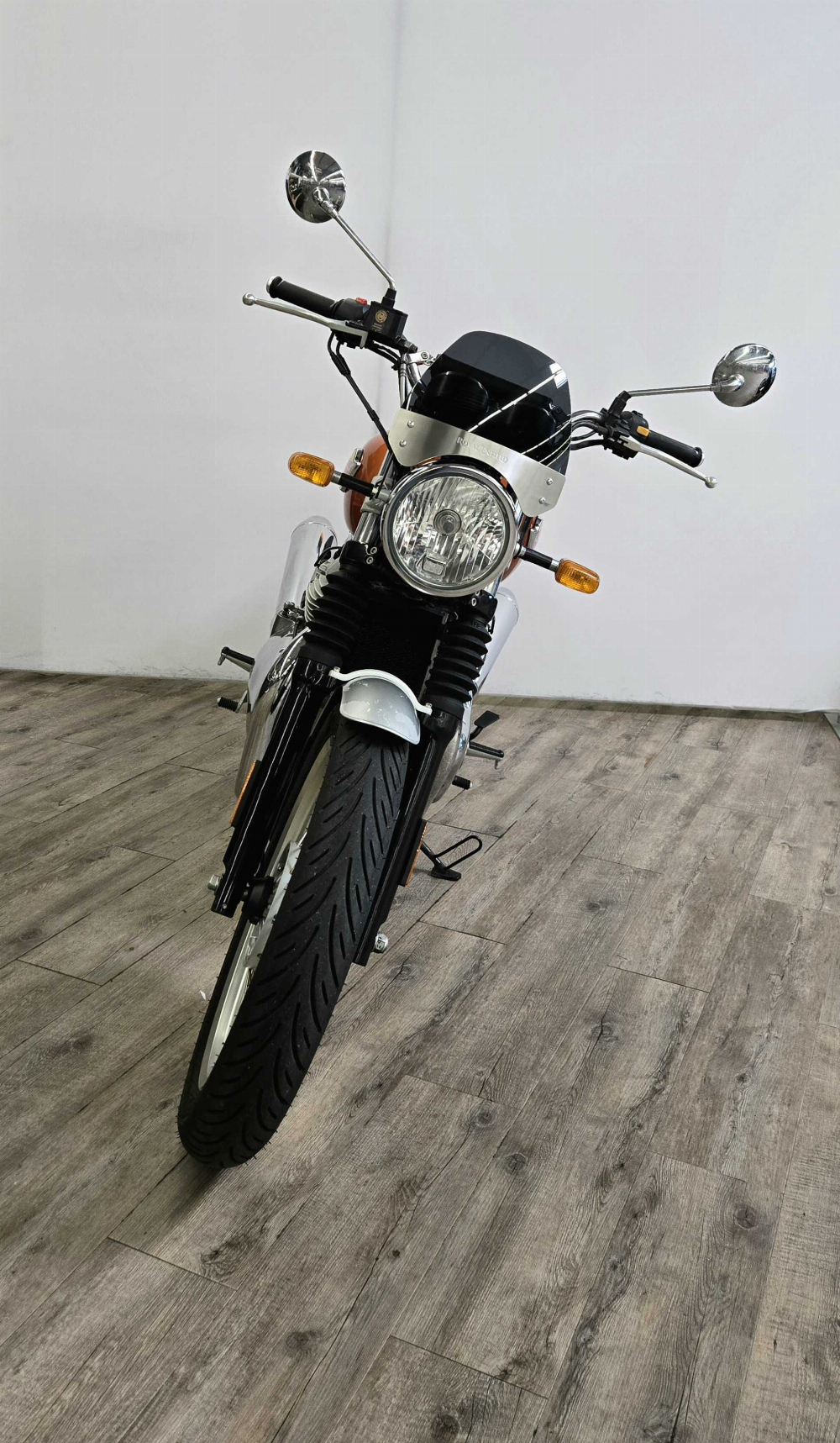 Royal Enfield INTERCEPTOR 650 650 2020 vue avant