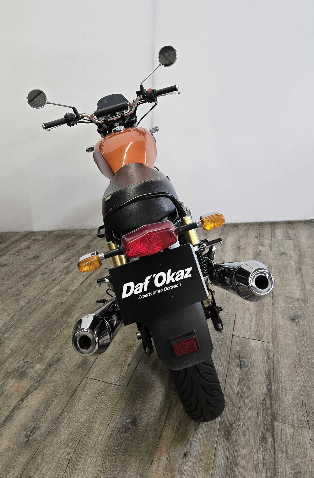 Royal Enfield INTERCEPTOR 650 650 2020 vue arrière