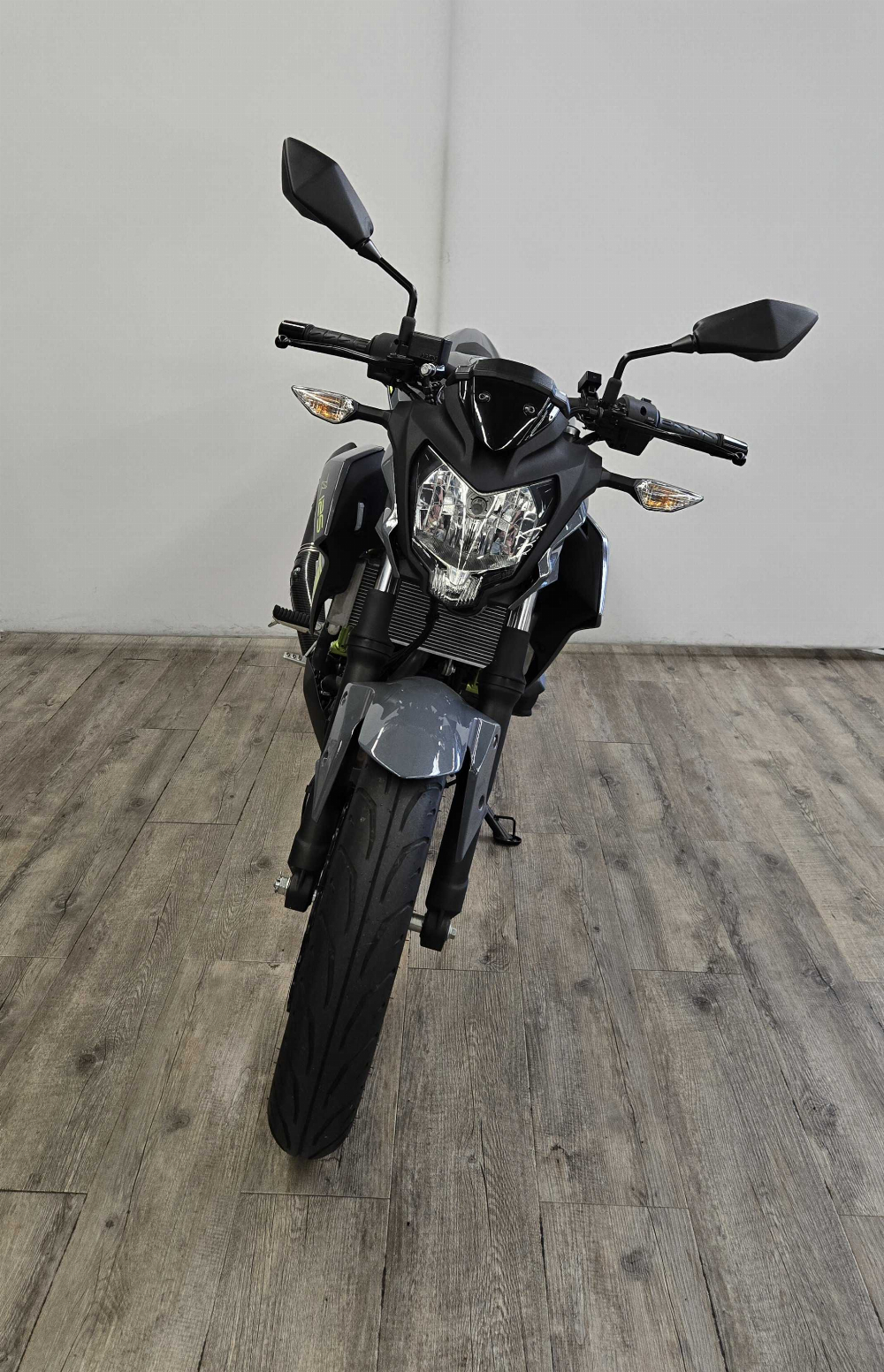 Kawasaki Z 125 2022 vue avant