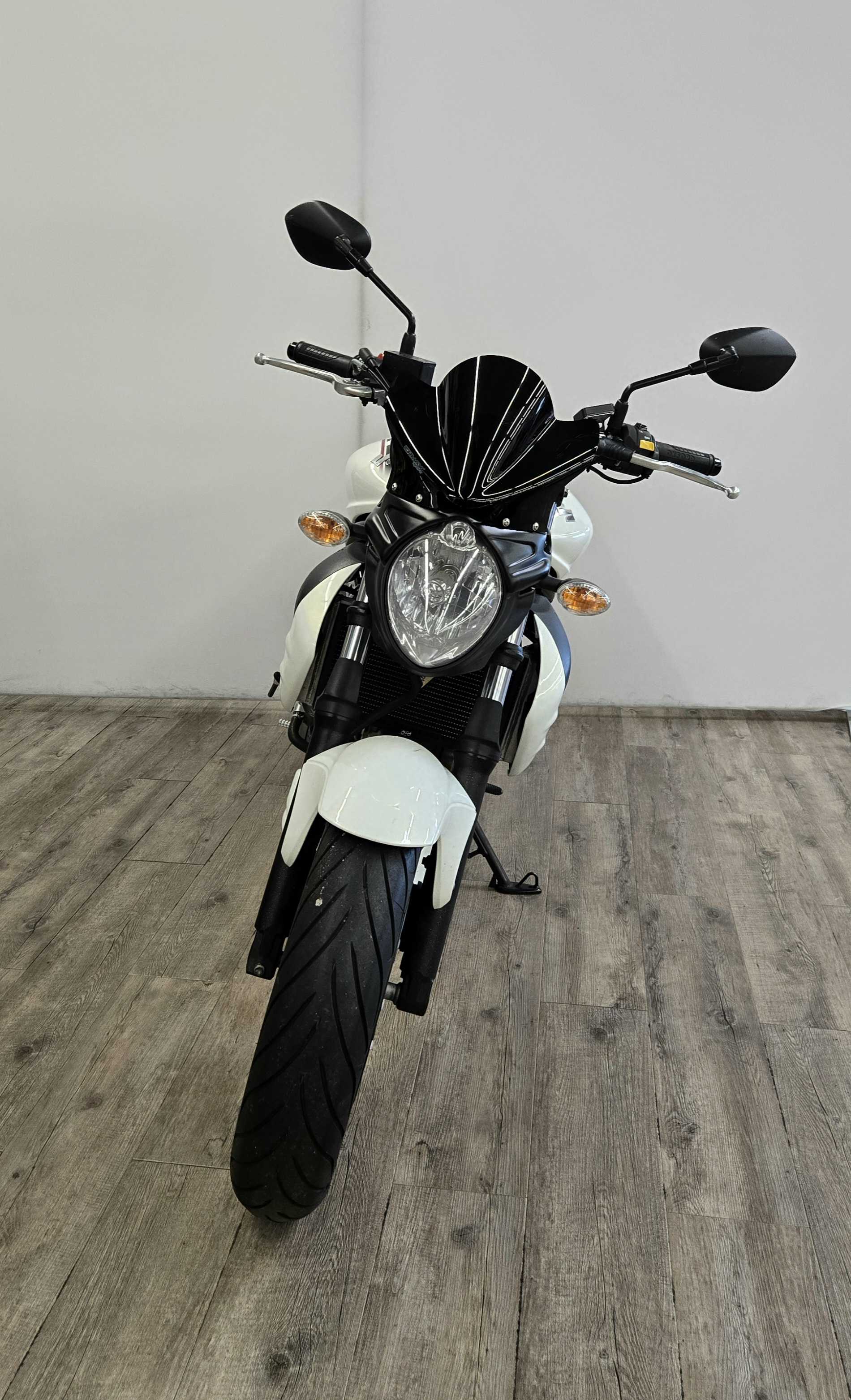 Suzuki SFV 650 Gladius 2013 HD vue avant