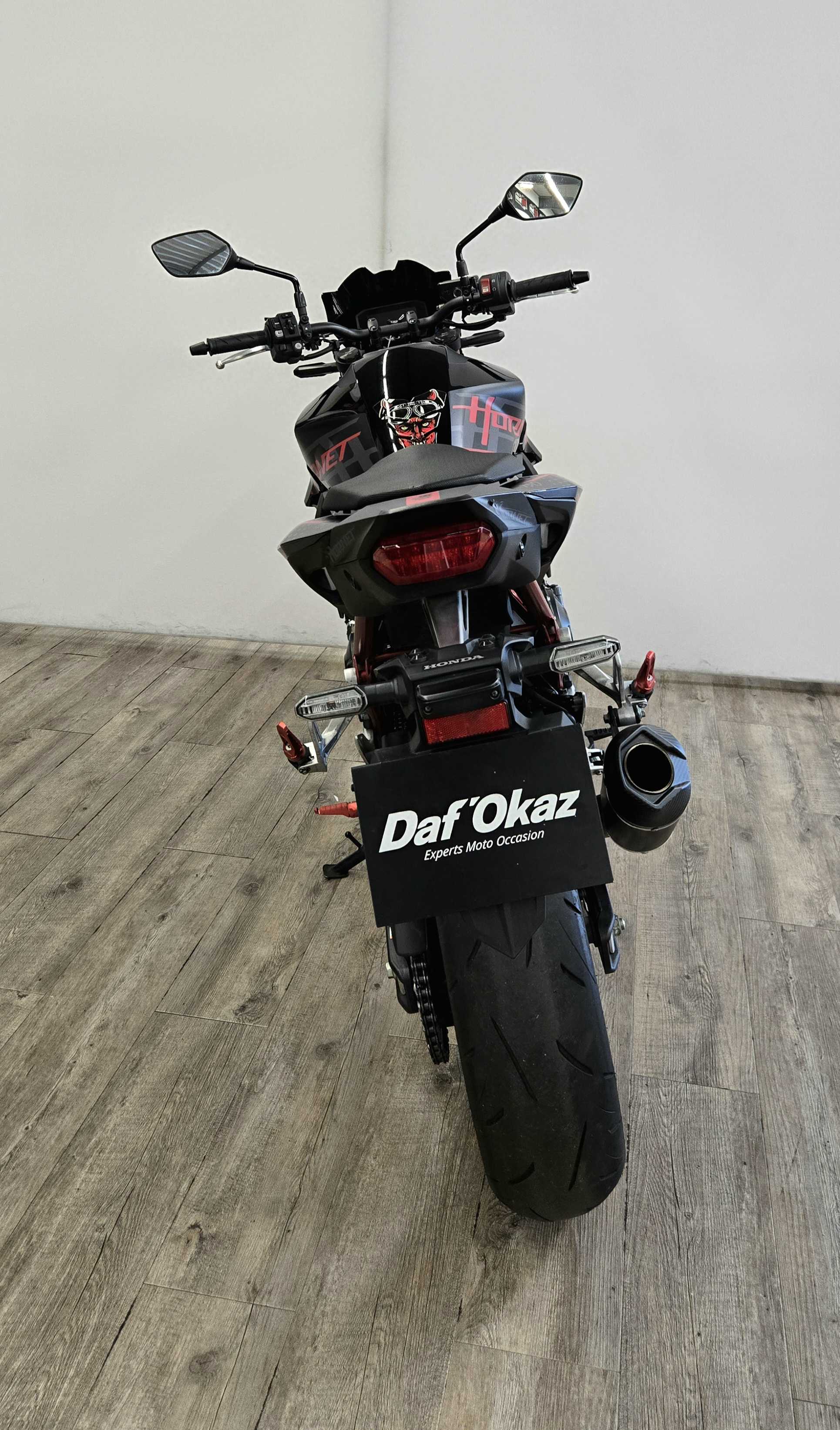 Honda CB 750 F Hornet 2024 HD vue arrière