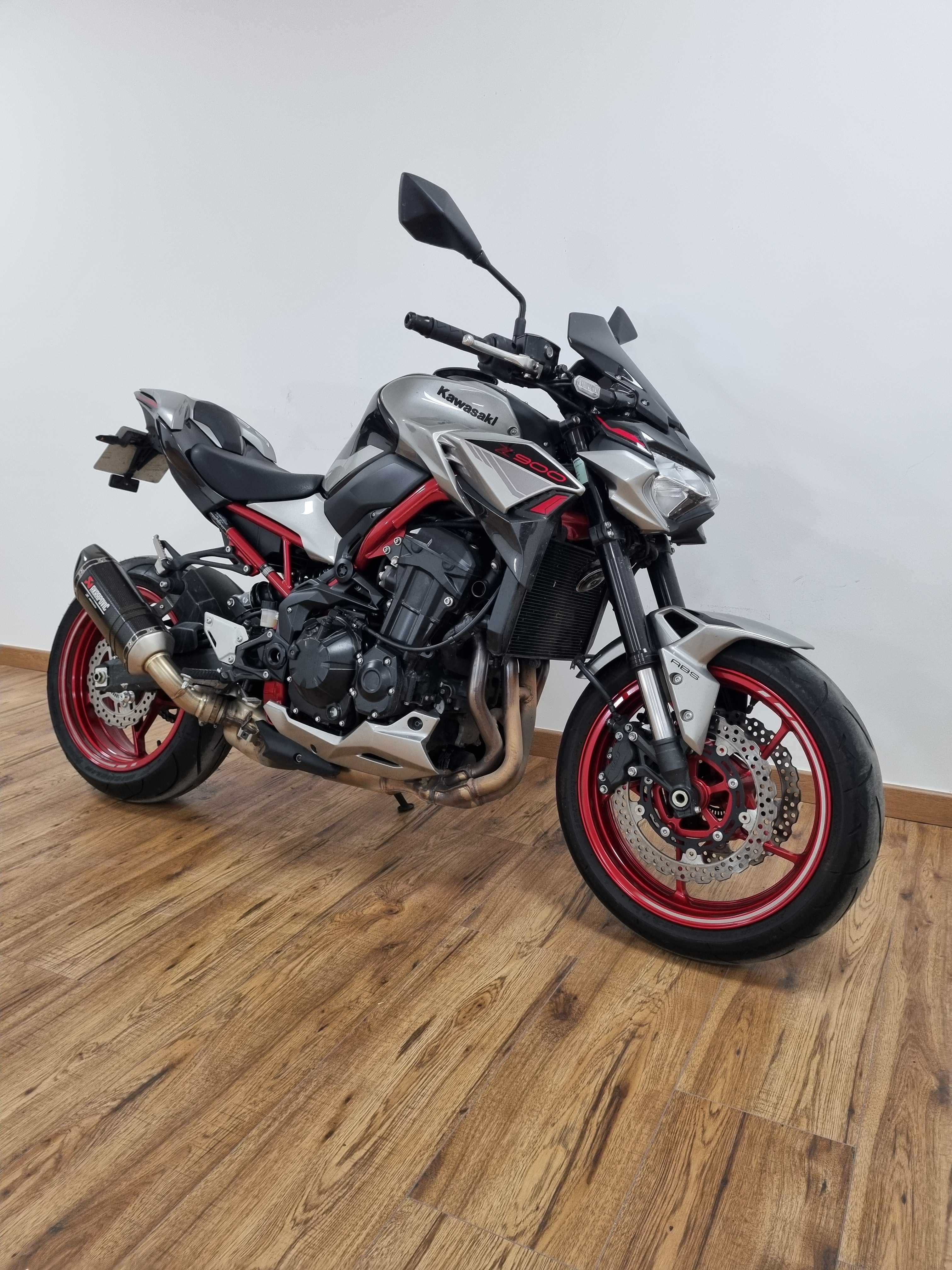 Kawasaki Z 900 Performance 2022 HD vue 3/4 droite