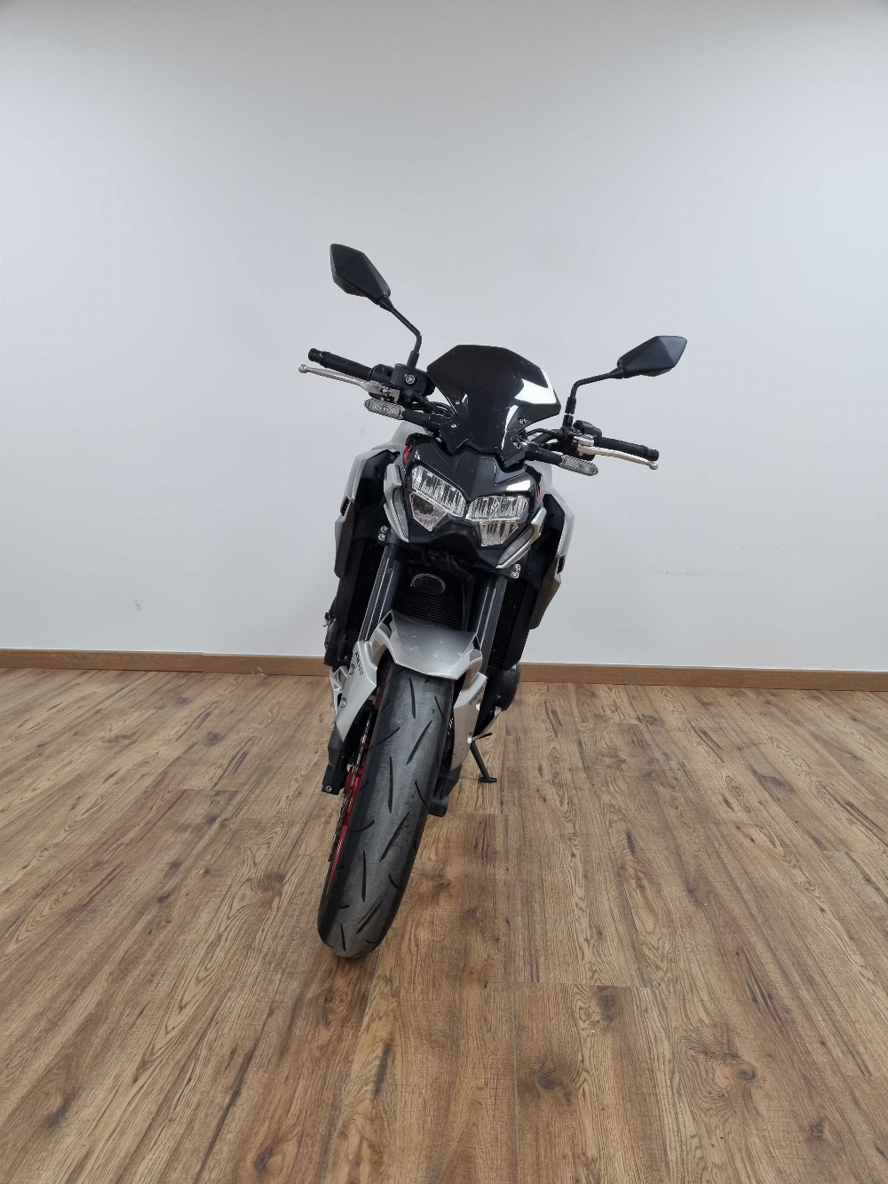 Kawasaki Z 900 Performance 2022 vue avant