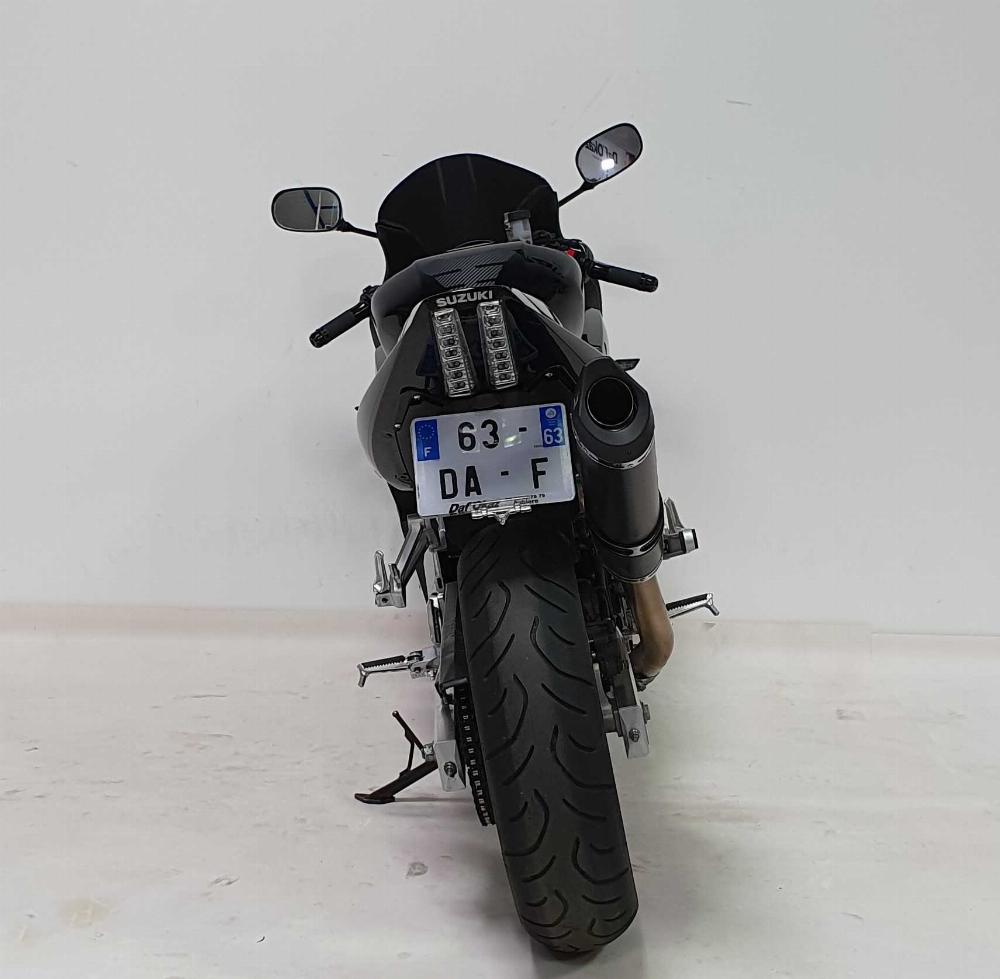 Suzuki SV 650 S 2004 vue arrière