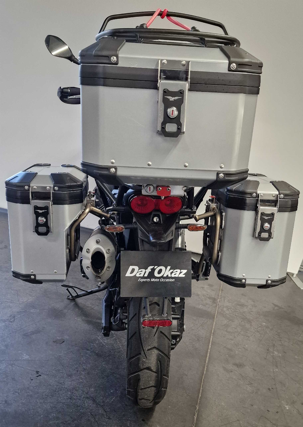 Moto Guzzi V85 TT 2019 vue arrière
