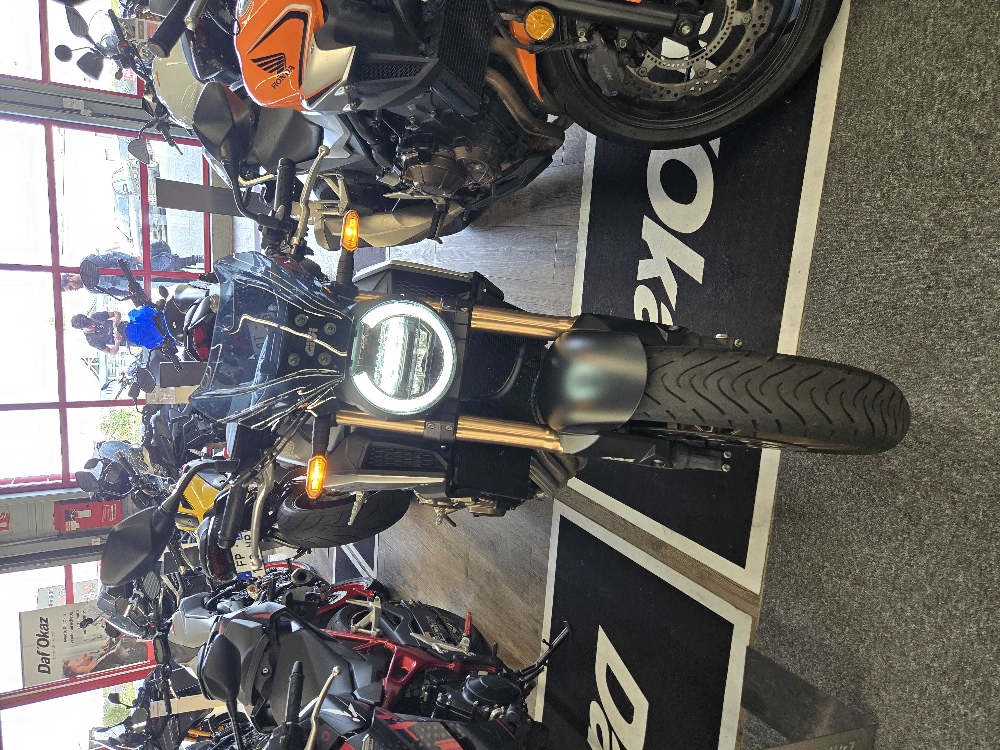 Honda CB 650 R 2021 vue avant