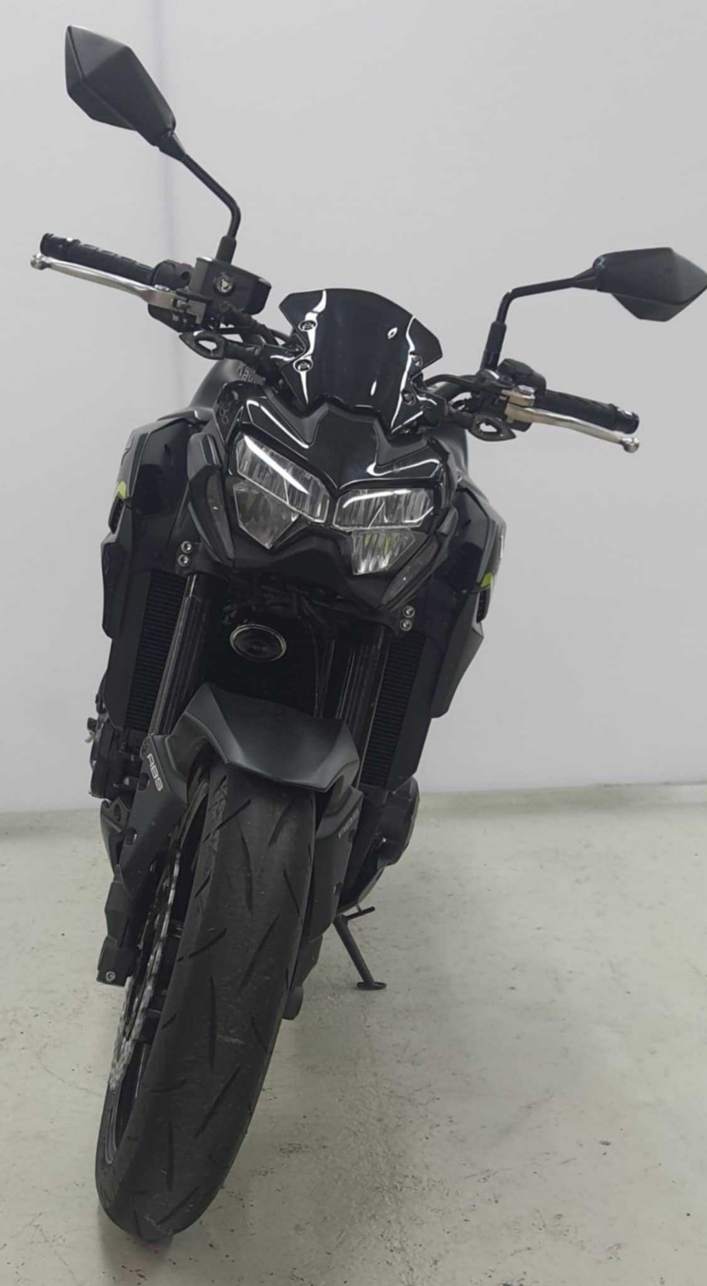 Kawasaki Z 900 2021 vue avant