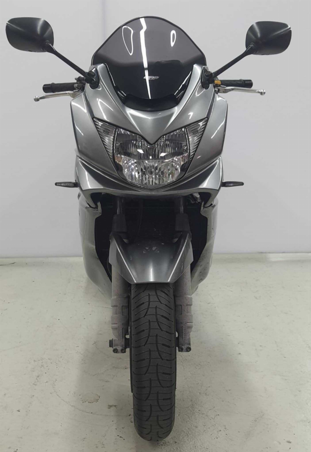 Suzuki GSF 1250 S Bandit 2009 vue avant