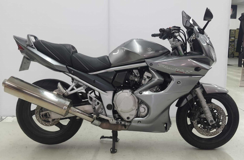 Suzuki GSF 1250 S Bandit 2009 vue gauche